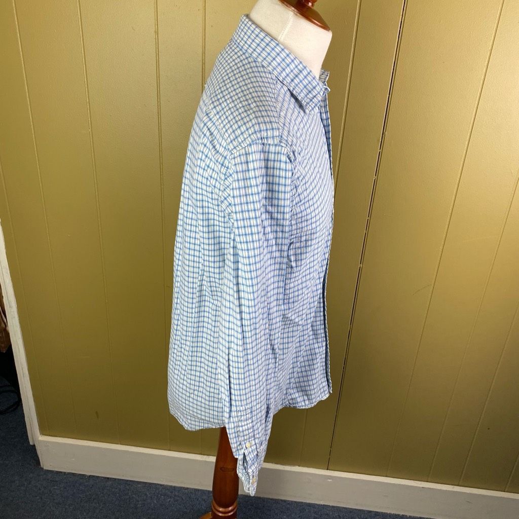American Eagle Outfitters American Eagle men M classic fit checker pattern button down Size US M / EU 48-50 / 2 - 4 Thumbnail