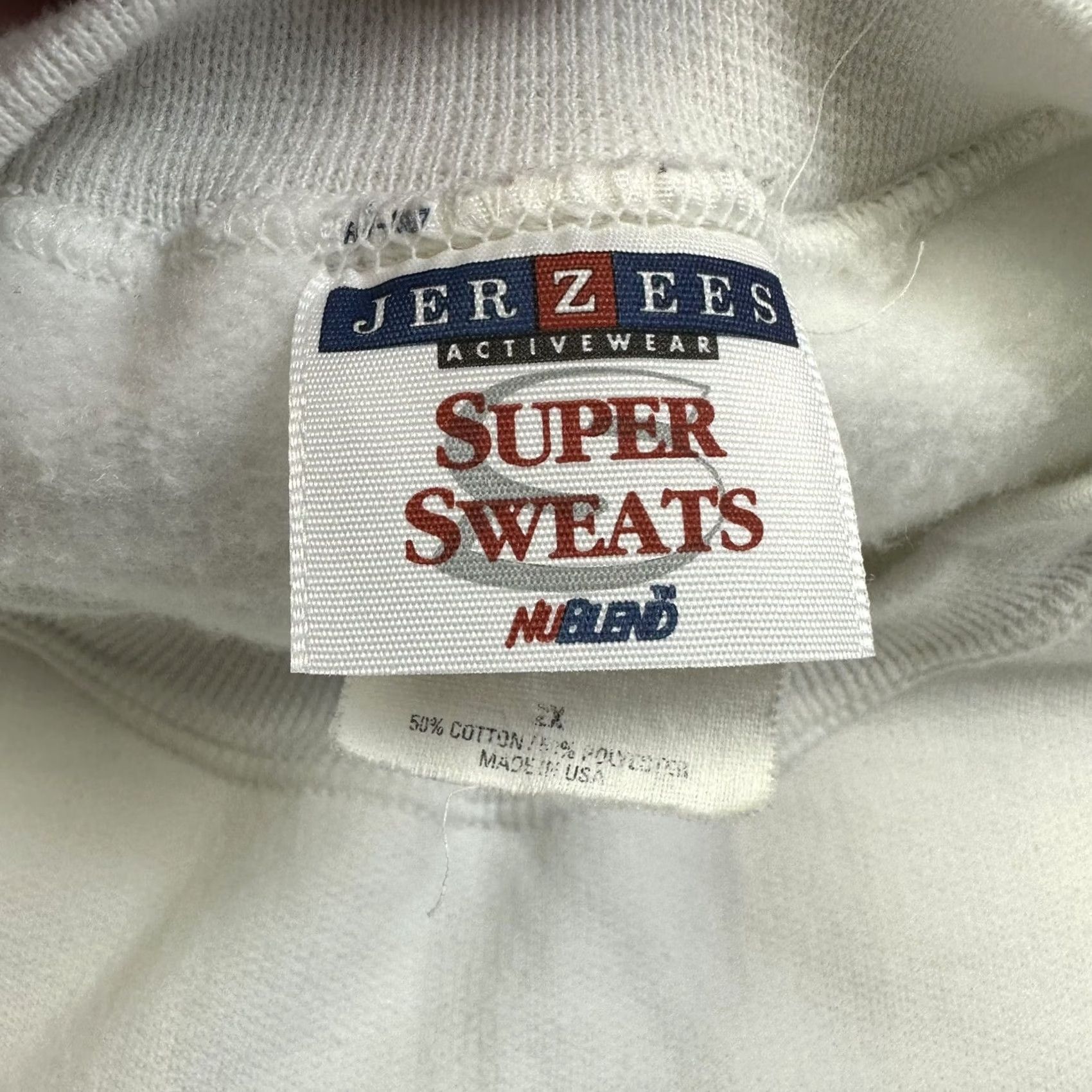 Jerzees VINTAGE Jerzees Public School NC Crewneck Sweatshirt 2X Women White Embroidered 90s Plus Size Pullover Size XXL / US 16-18 / IT 52-54 - 2 Thumbnail