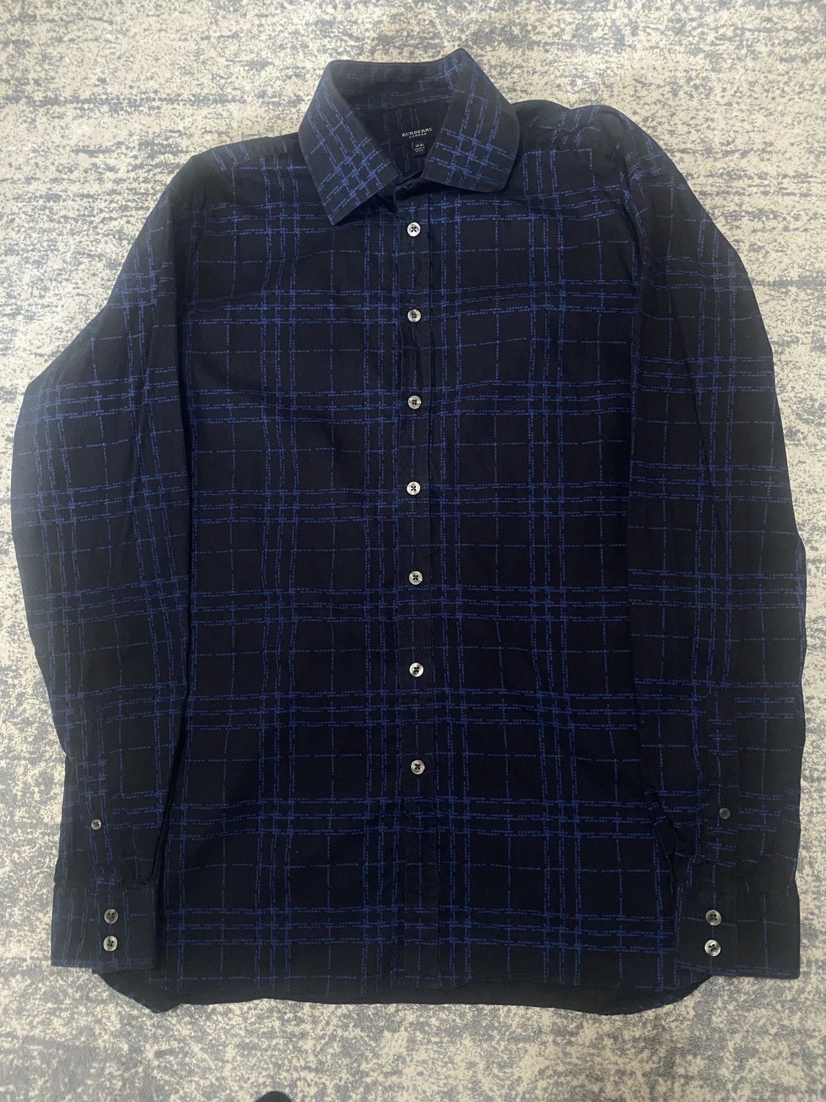 Burberry Vintage luxury fullprint with small logo shirt button up Size US L / EU 52-54 / 3 - 1 Thumbnail