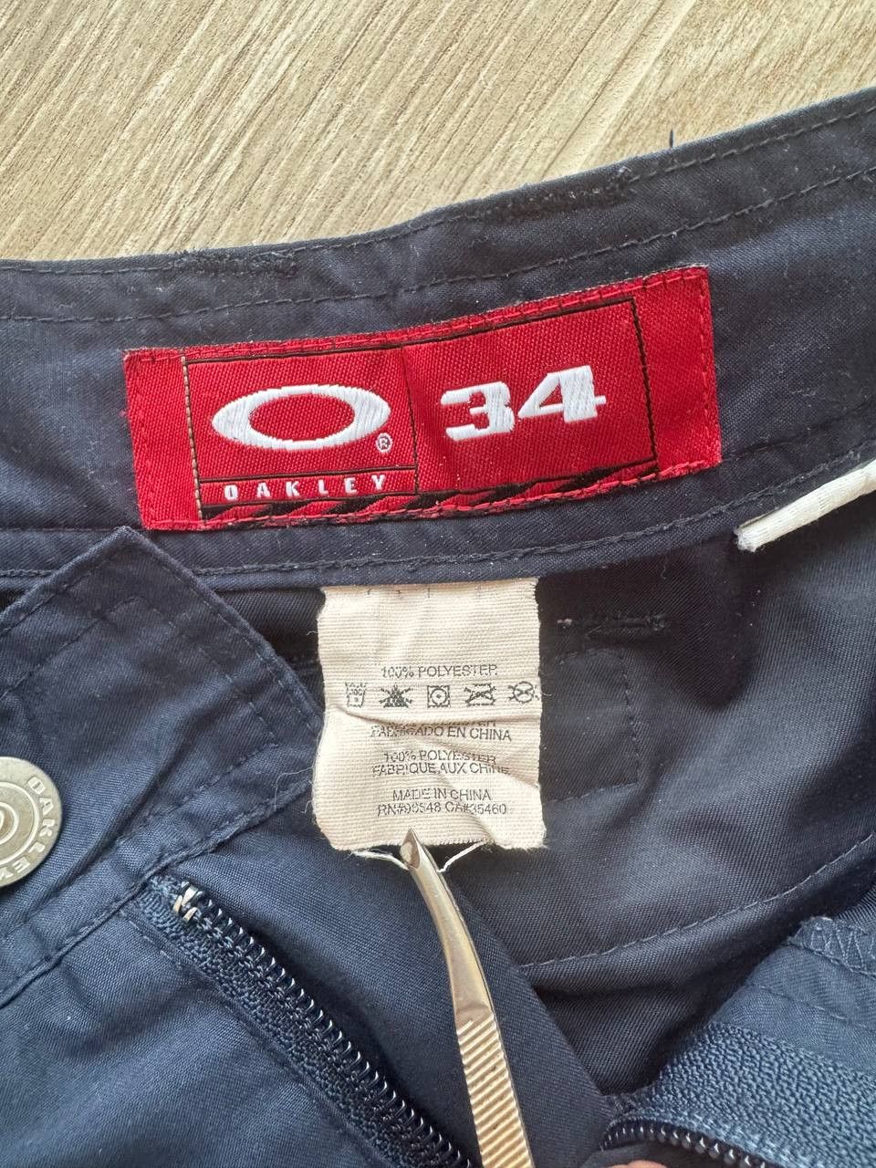 Oakley Vintage Oakley React shorts cargo software in navy Size 34US Size US 34 / EU 50 - 3 Thumbnail