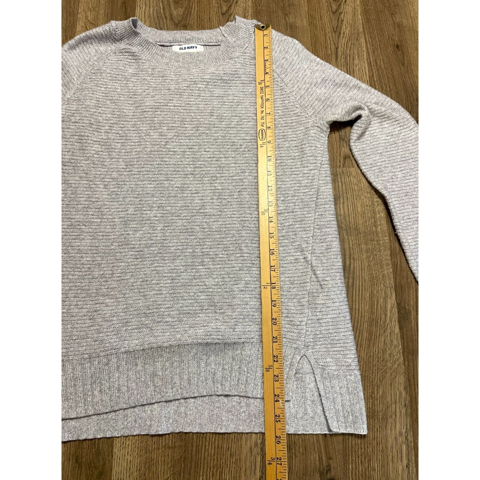Old Navy Old Navy Shirt Women’s Small Gray Long Sleeve Crew Neck T-Shirt Casual Regular Pullover Size S / US 4 / IT 40 - 6 Thumbnail