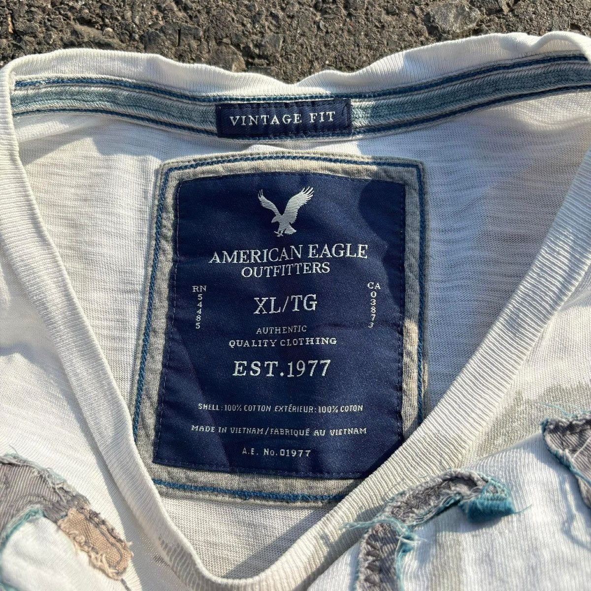 American Eagle Outfitters American Eagle Vintage Fit Patchwork Eagle T-Shirt Size US XL / EU 56 / 4 - 3 Thumbnail