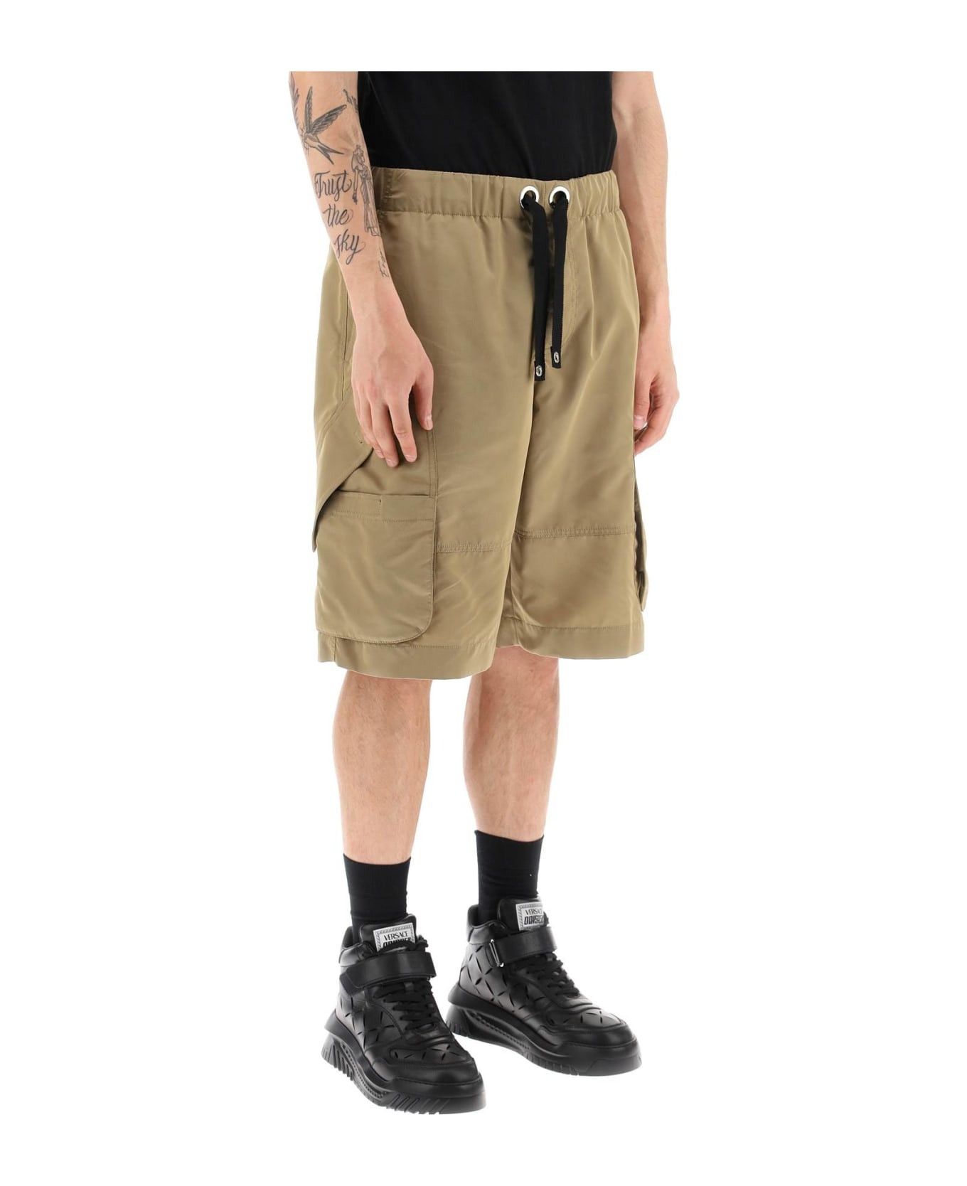 Versace o1y0525 Logo Short in Brown Size US 30 / EU 46 - 2 Thumbnail
