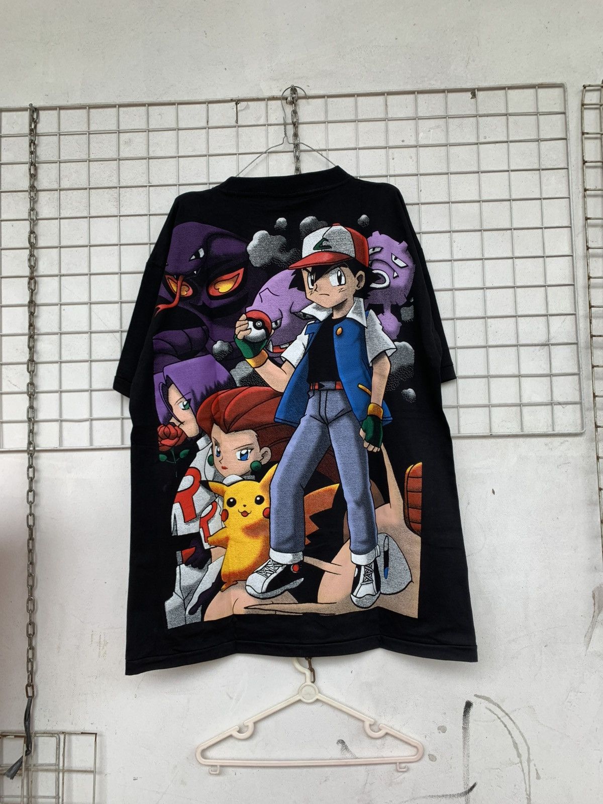 Pokemon Pokémon tshirt mewtwo Size US XL / EU 56 / 4 - 8 Thumbnail