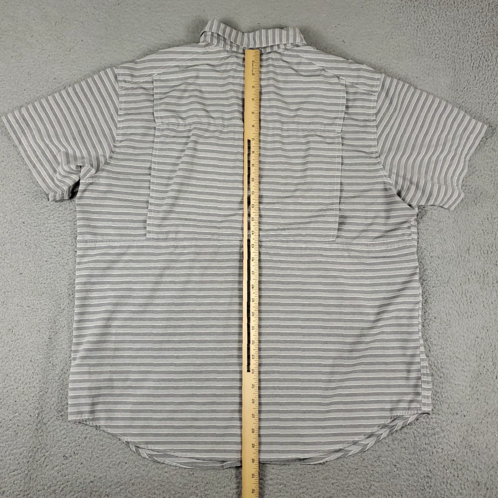 Vintage Columbia Shirt Mens XL Gray Striped Vented Button Up Short Sleeve Size US XL / EU 56 / 4 - 3 Thumbnail