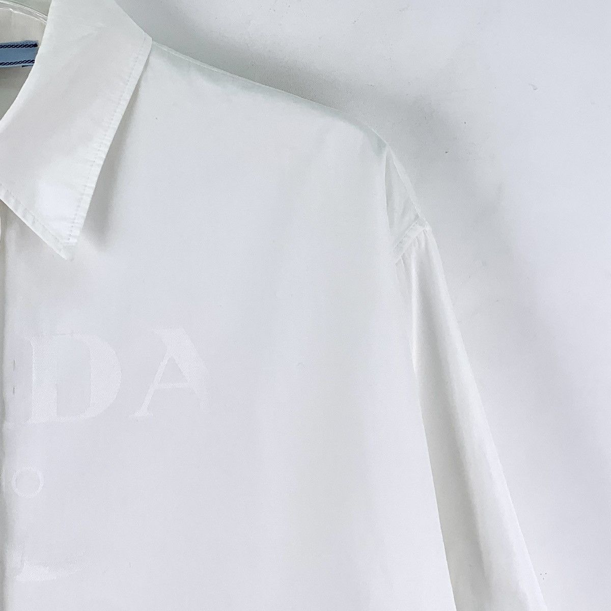 Prada Prada Collared Single-breasted Short Sleeve Shirt K26WX Size S / US 4 / IT 40 - 3 Thumbnail