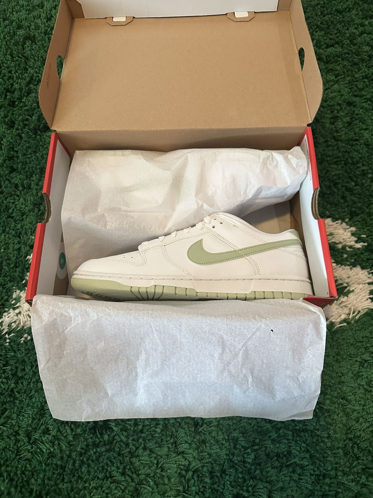 Nike Dunk Low Honeydew Green 11 Size US 11 / EU 44 - 1 Thumbnail