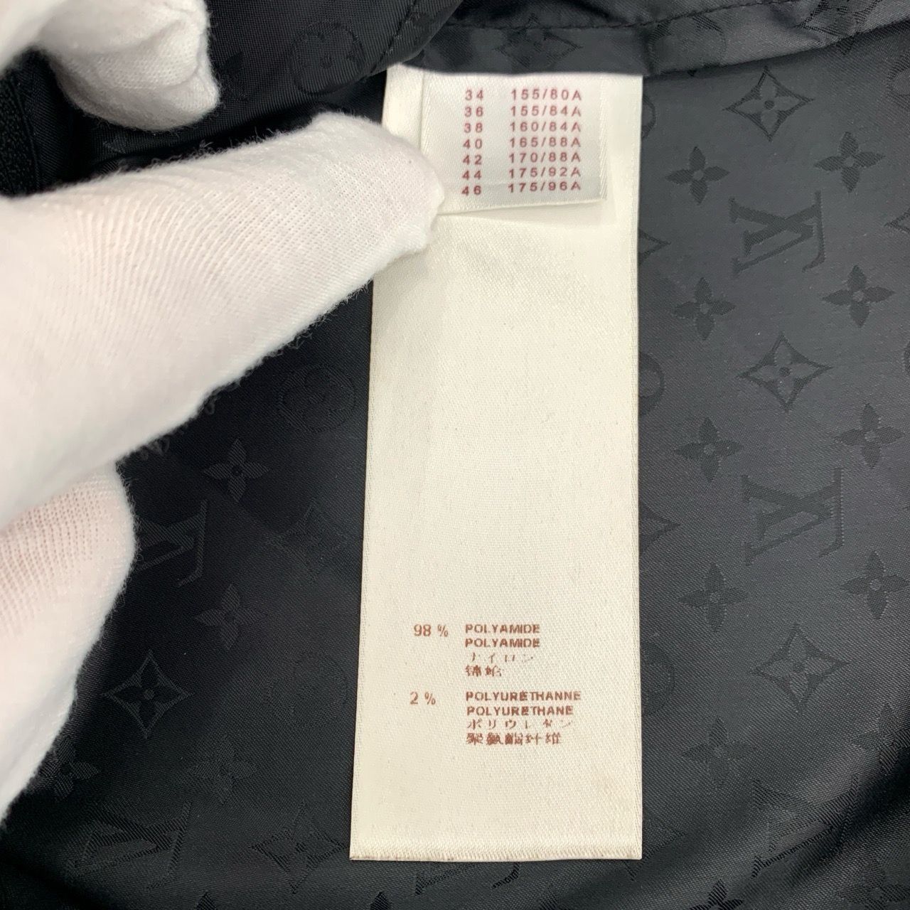 Louis Vuitton Louis Vuitton Black Monogram Full Print Sun-Protective Zippe Size XXS / US 00 / IT 34 - 4 Thumbnail