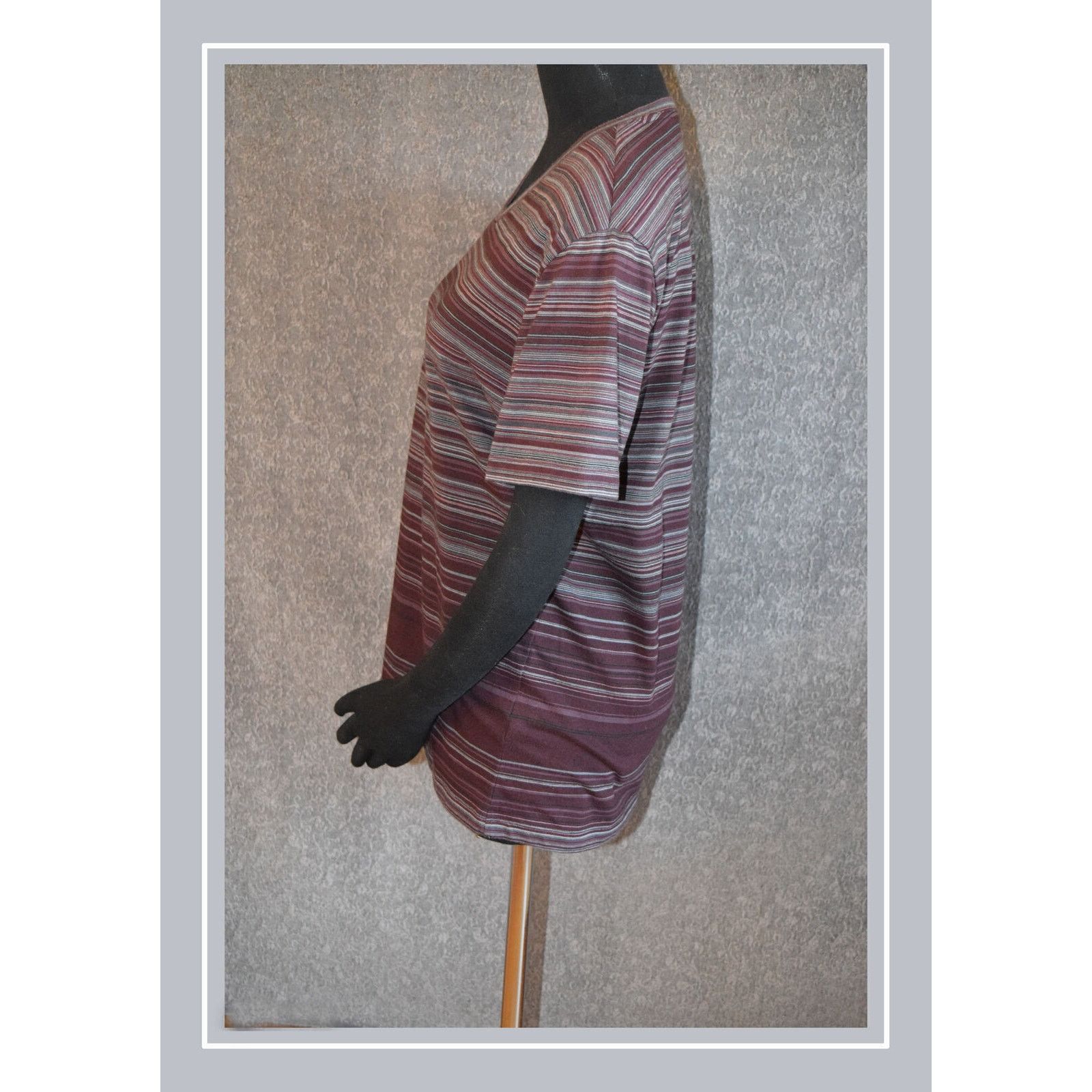 Alfani Alfani Purple/Gray Striped V-Neck Short Sleeve T-Shirt SZ M Size M / US 6-8 / IT 42-44 - 2 Thumbnail