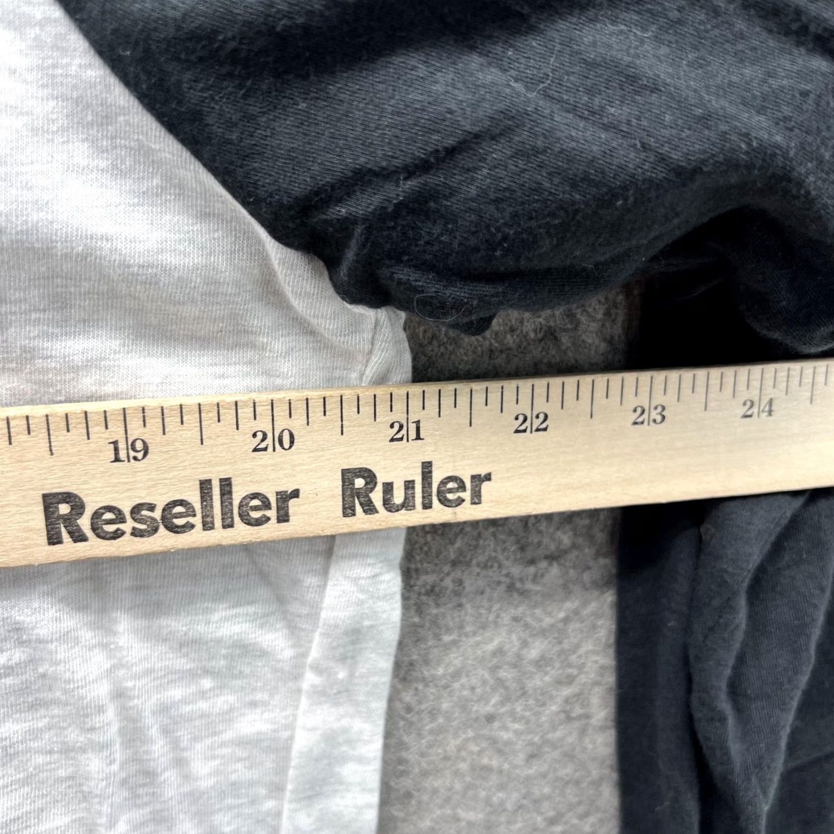 Vintage Retro Brand Knights Shirt Long Sleeve Crew Neck Gray Adult Large Mens Tee Size US L / EU 52-54 / 3 - 7 Thumbnail