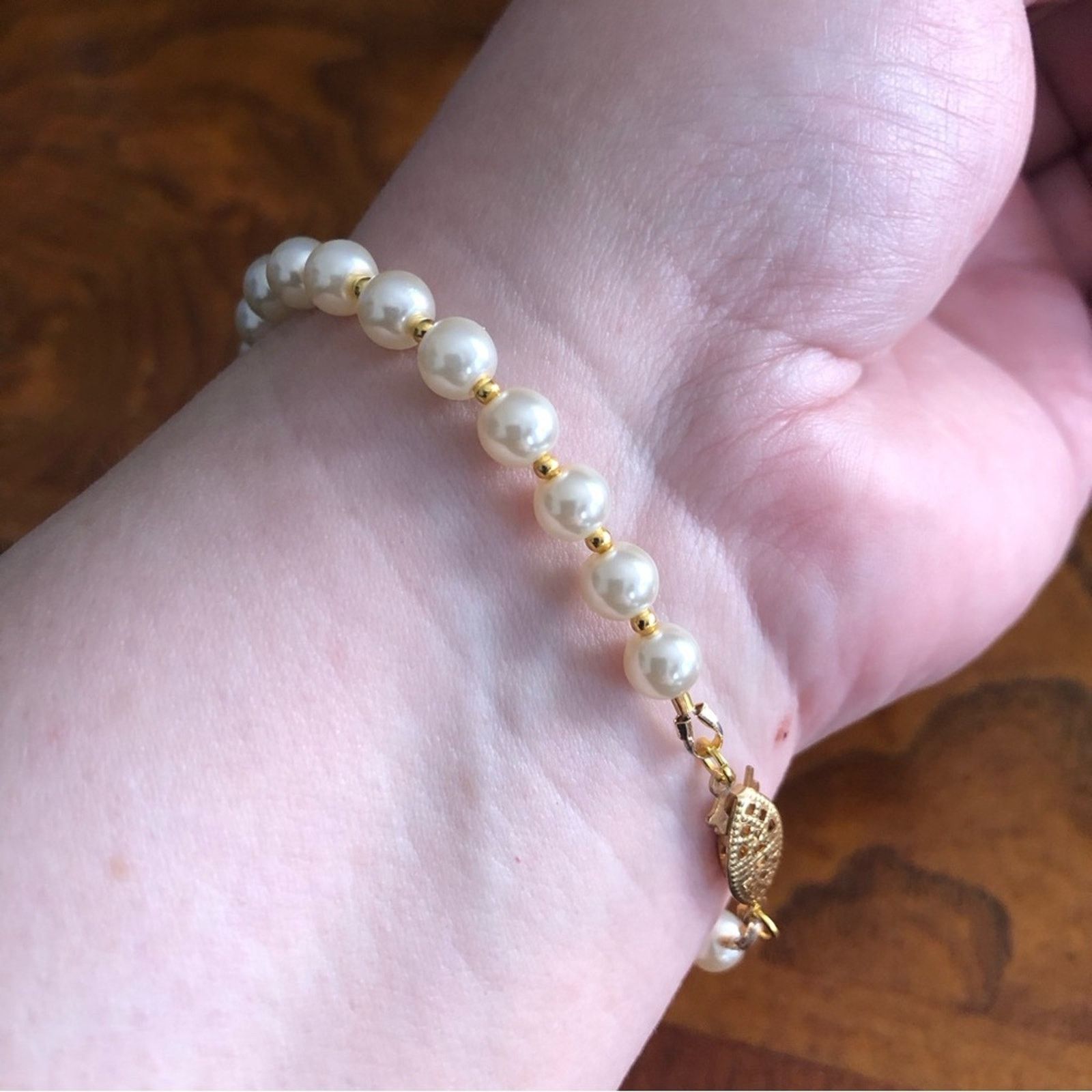 Vintage Vintage repaired glass cream pearl long length bracelet Size ONE SIZE - 4 Thumbnail