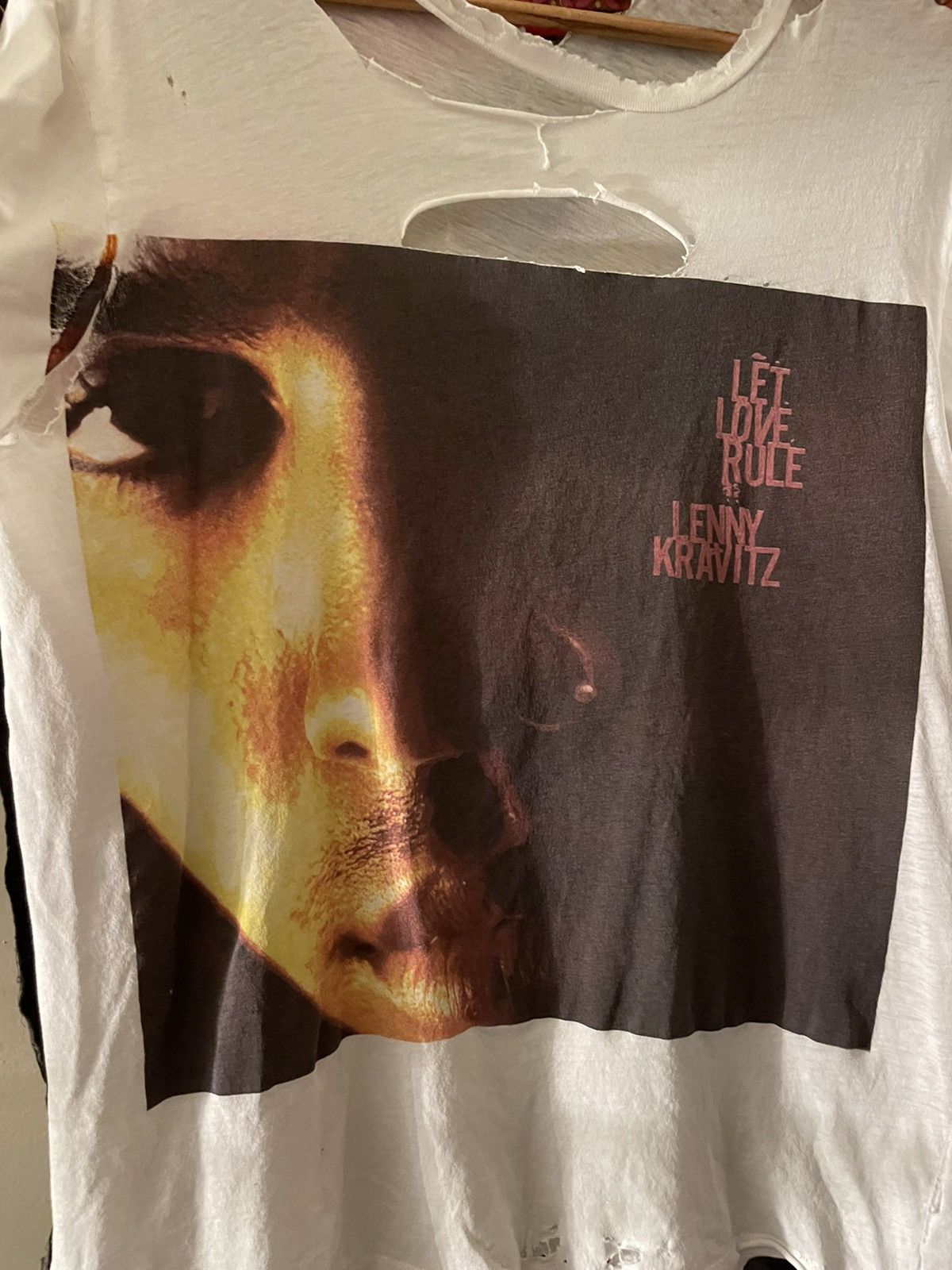 image of Vintage Lenny Kravitz 90's Thrashed Single Stitch T-Shirt in White, Men's (Size Large)