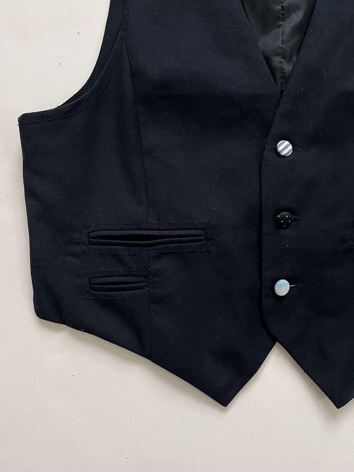 Insight Casual 3 Button Vest, PolyBlend, Men US Small, Brand=Insight Size US S / EU 44-46 / 1 - 10 Thumbnail