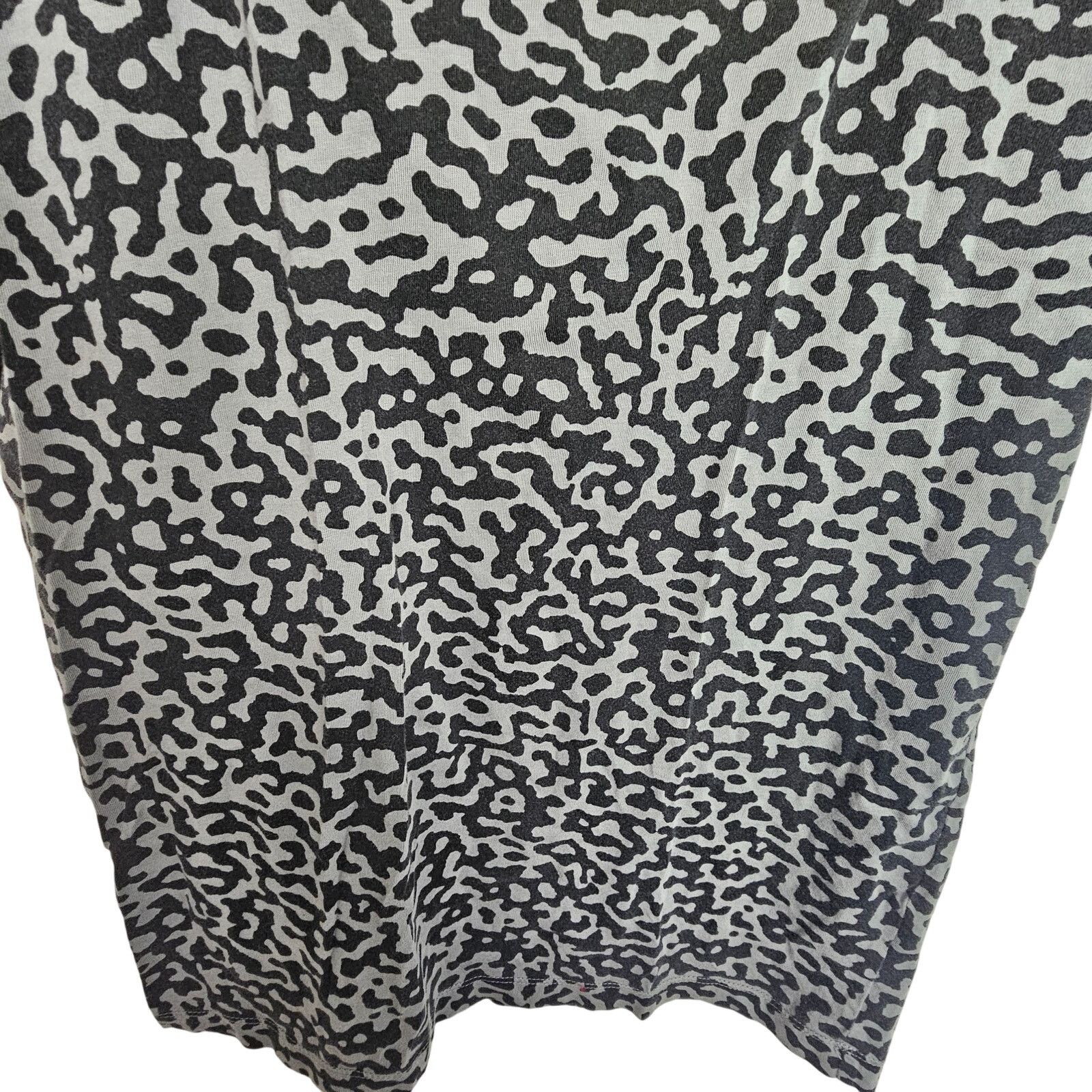 Nike Nike Mens Animal Print Rubber Box Logo Patch Tee Sz S Sports Size US S / EU 44-46 / 1 - 3 Thumbnail