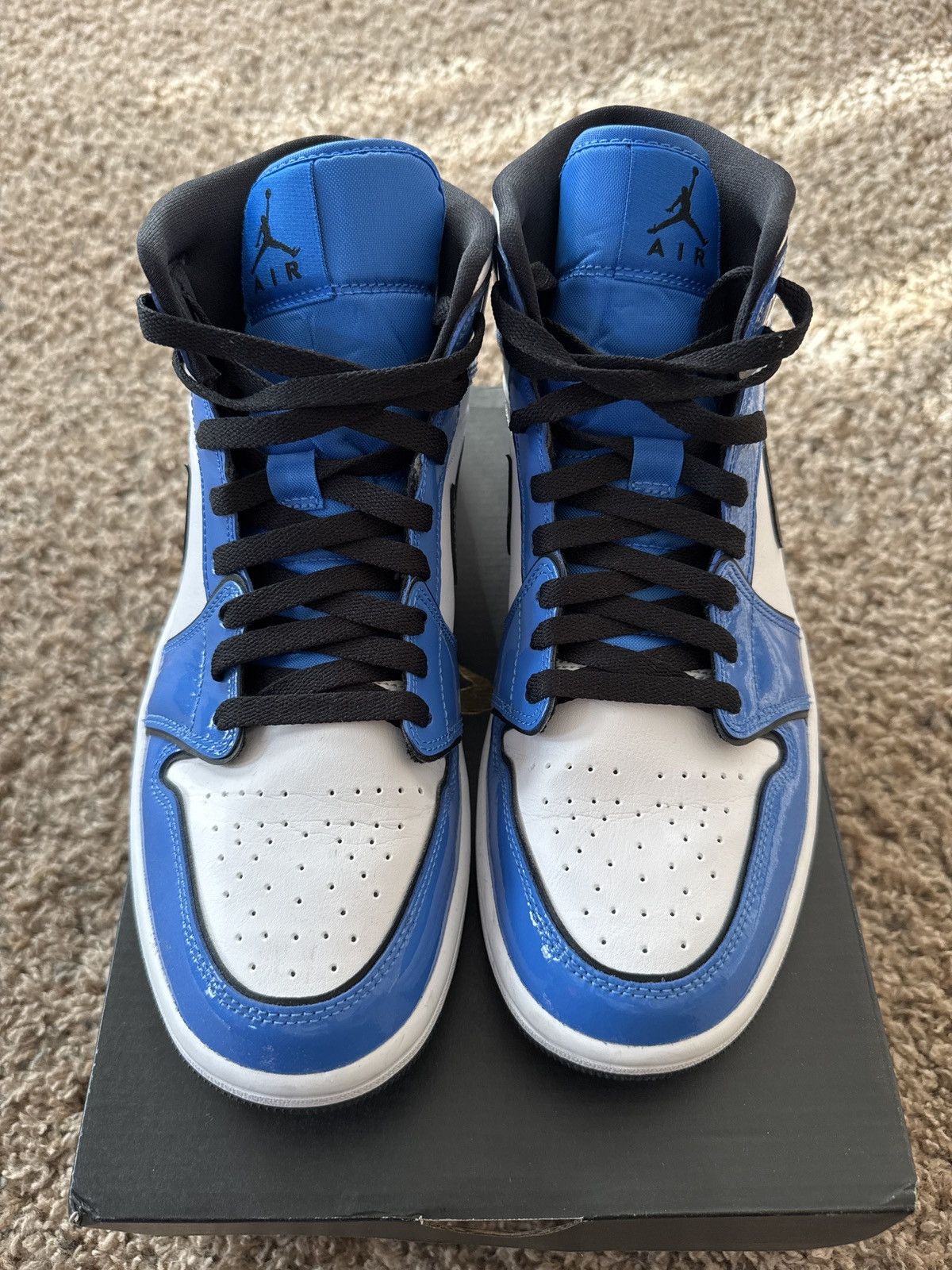 Jordan Brand Signal blue Jordan 1 mid Size US 9 / EU 42 - 2 Thumbnail