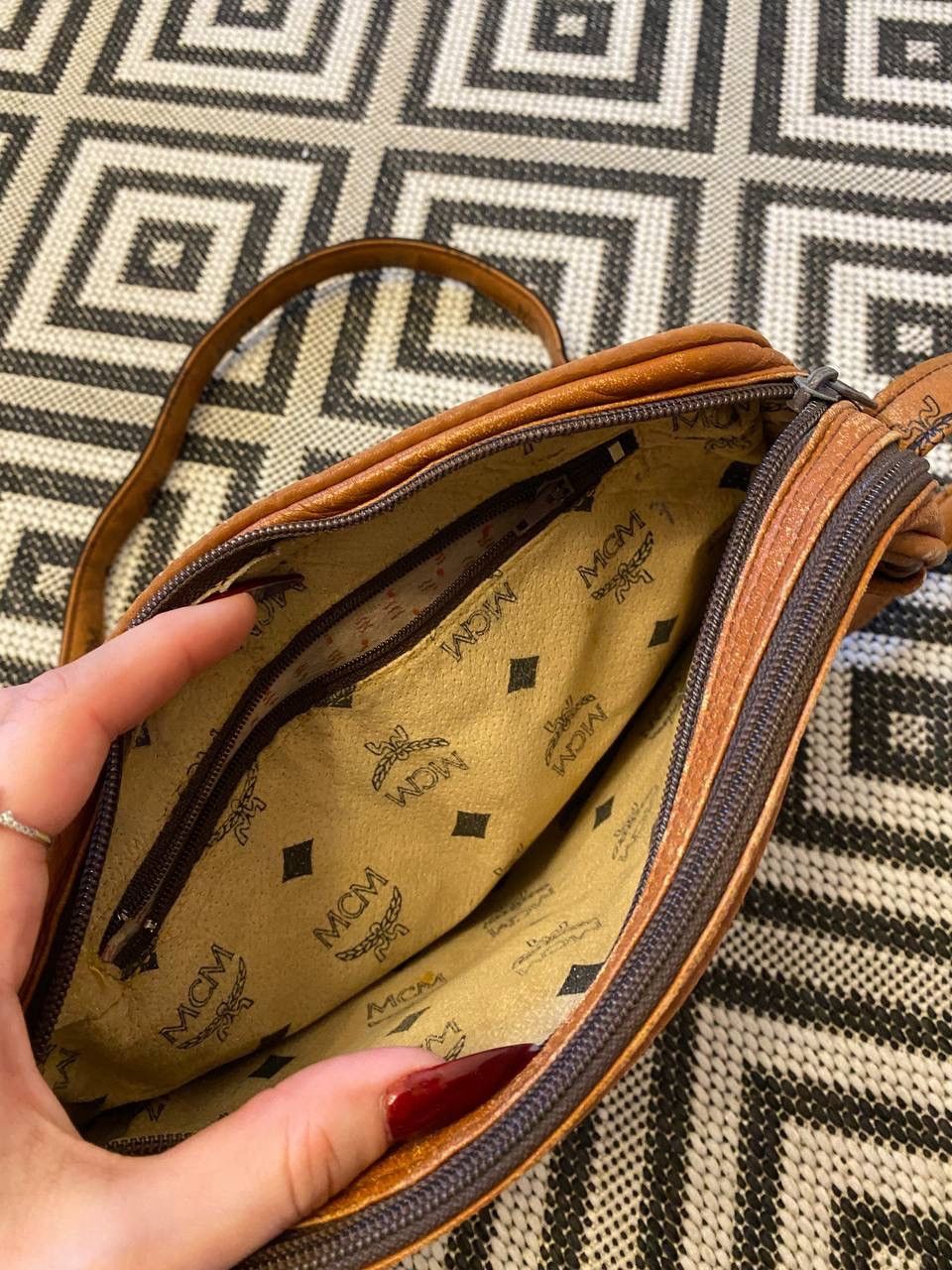 MCM × Vintage Vintage 80s MCM brown monogram crossbody bag casual designer Size ONE SIZE - 5 Thumbnail