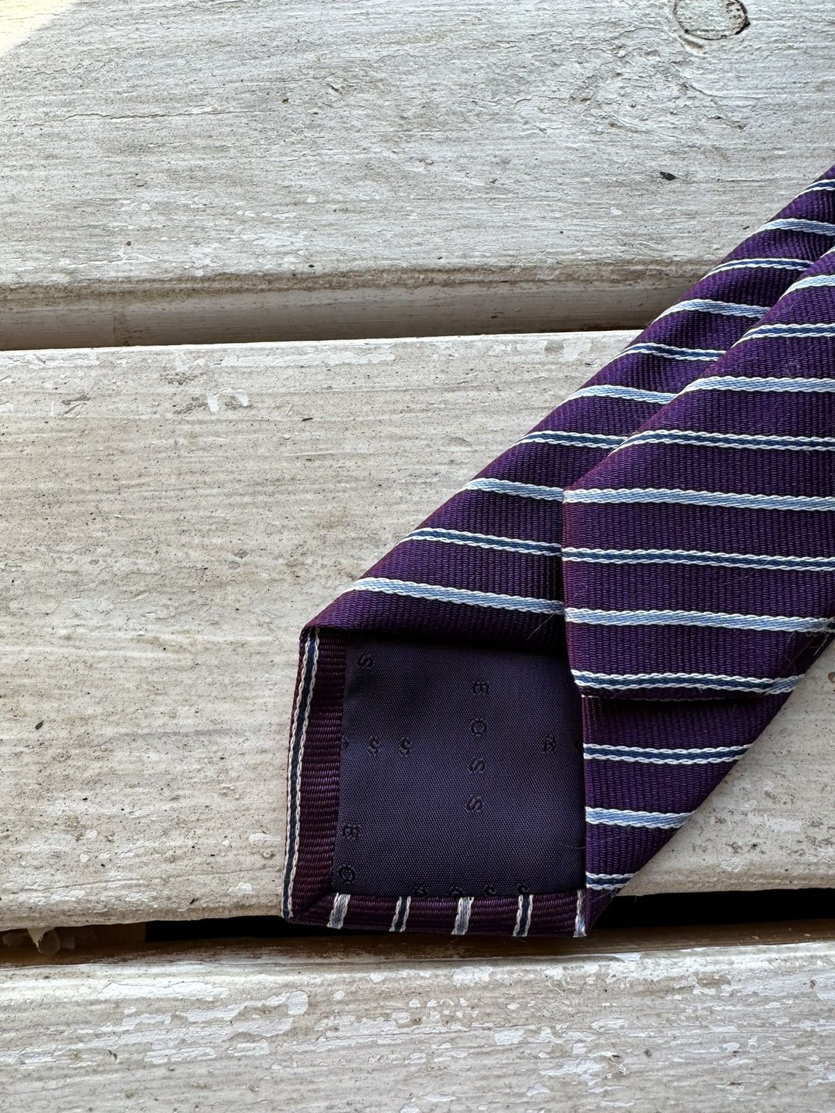 Designer × Hugo Boss 🚨RARE Hugo Boss Tie old money style Burgundy luxury monogram Size ONE SIZE - 2 Thumbnail