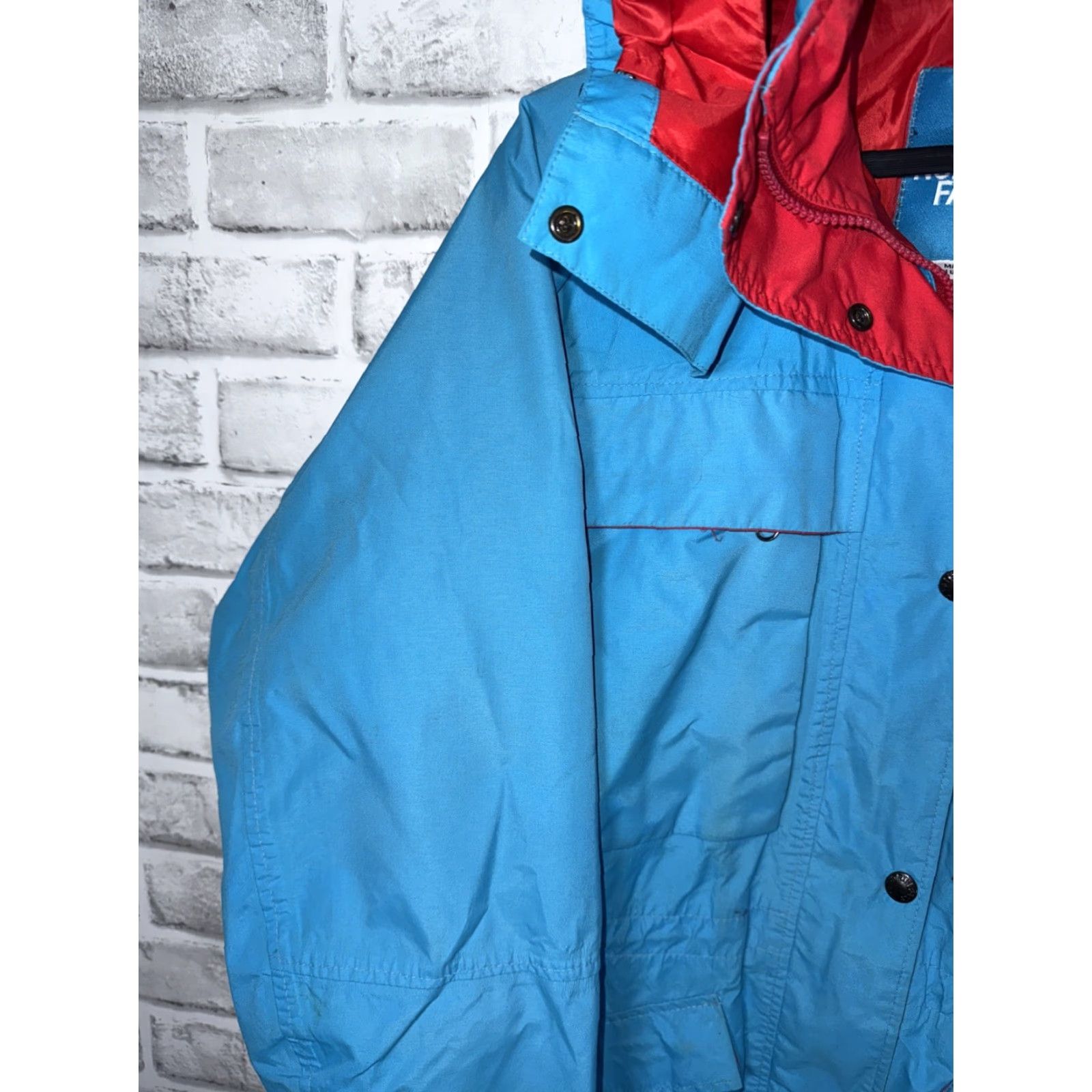 The North Face VTG The North Face Gore Tex Hooded Parka Womens M USA Teal Red Parka Hooded Womens M USA Size M / US 6-8 / IT 42-44 - 6 Thumbnail