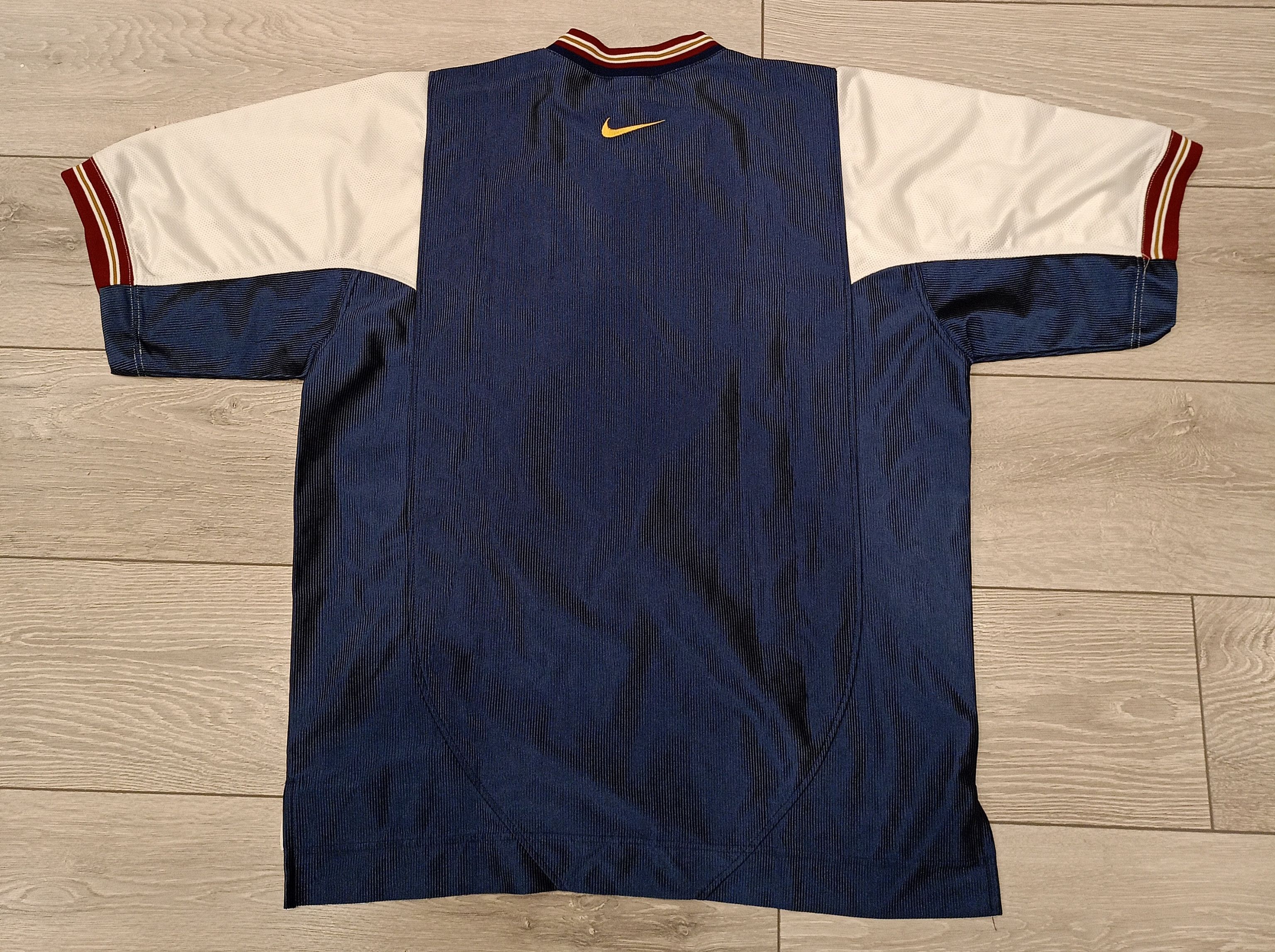 Nike Rare Nike V-Neck Jersey - 90s/Y2K Baggy Fit Streetwear Size US M / EU 48-50 / 2 - 6 Thumbnail