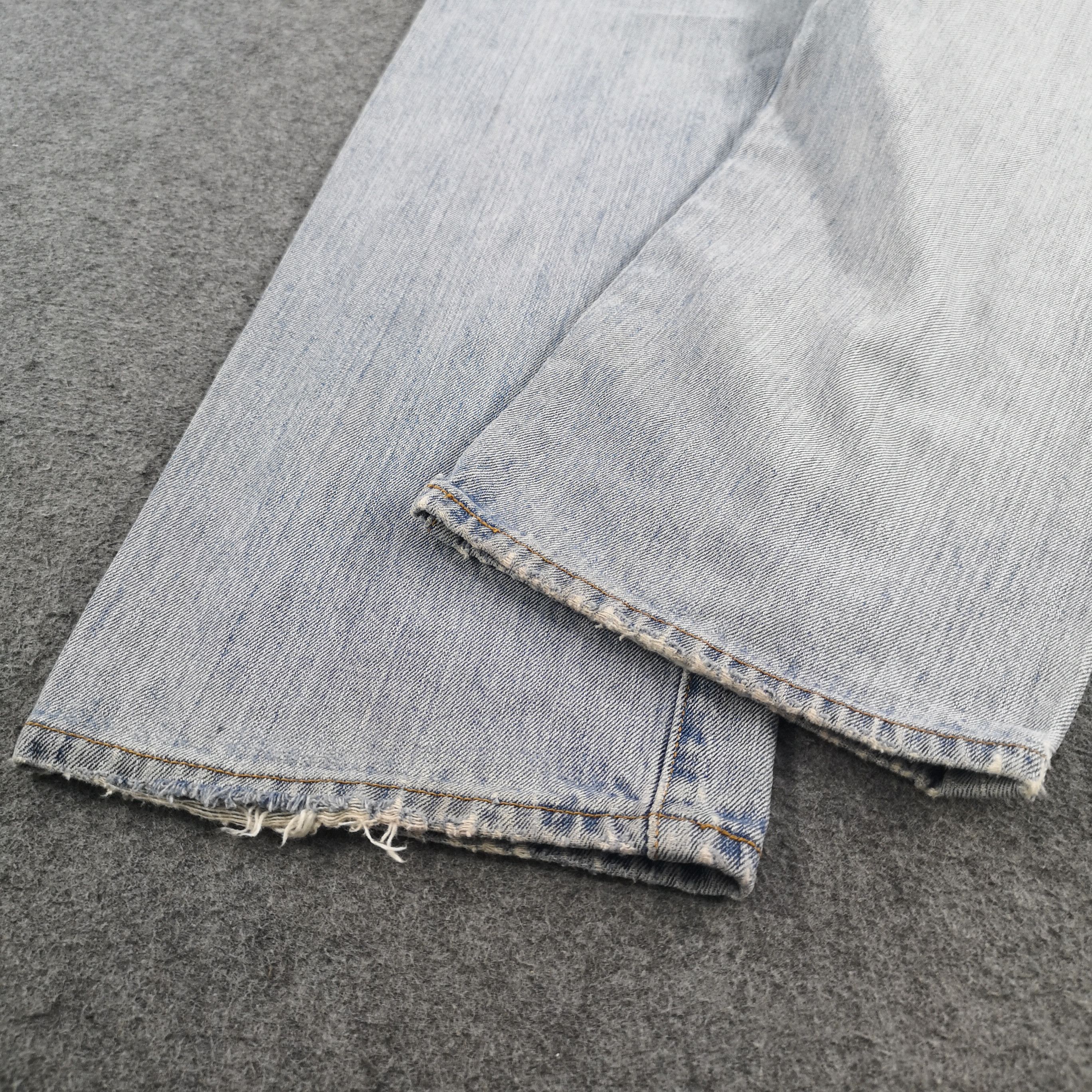 Levi's × Vintage Vintage Light Wash Levis 501 Jeans- JM1067 Size US 36 / EU 52 - 5 Thumbnail