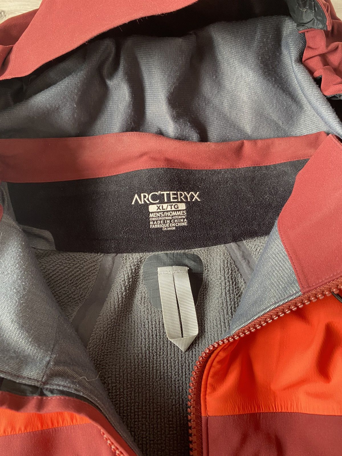 Arc'teryx Vintage Arcteryx Softshell Waterproof Jacket Size XL Size US XL / EU 56 / 4 - 5 Thumbnail