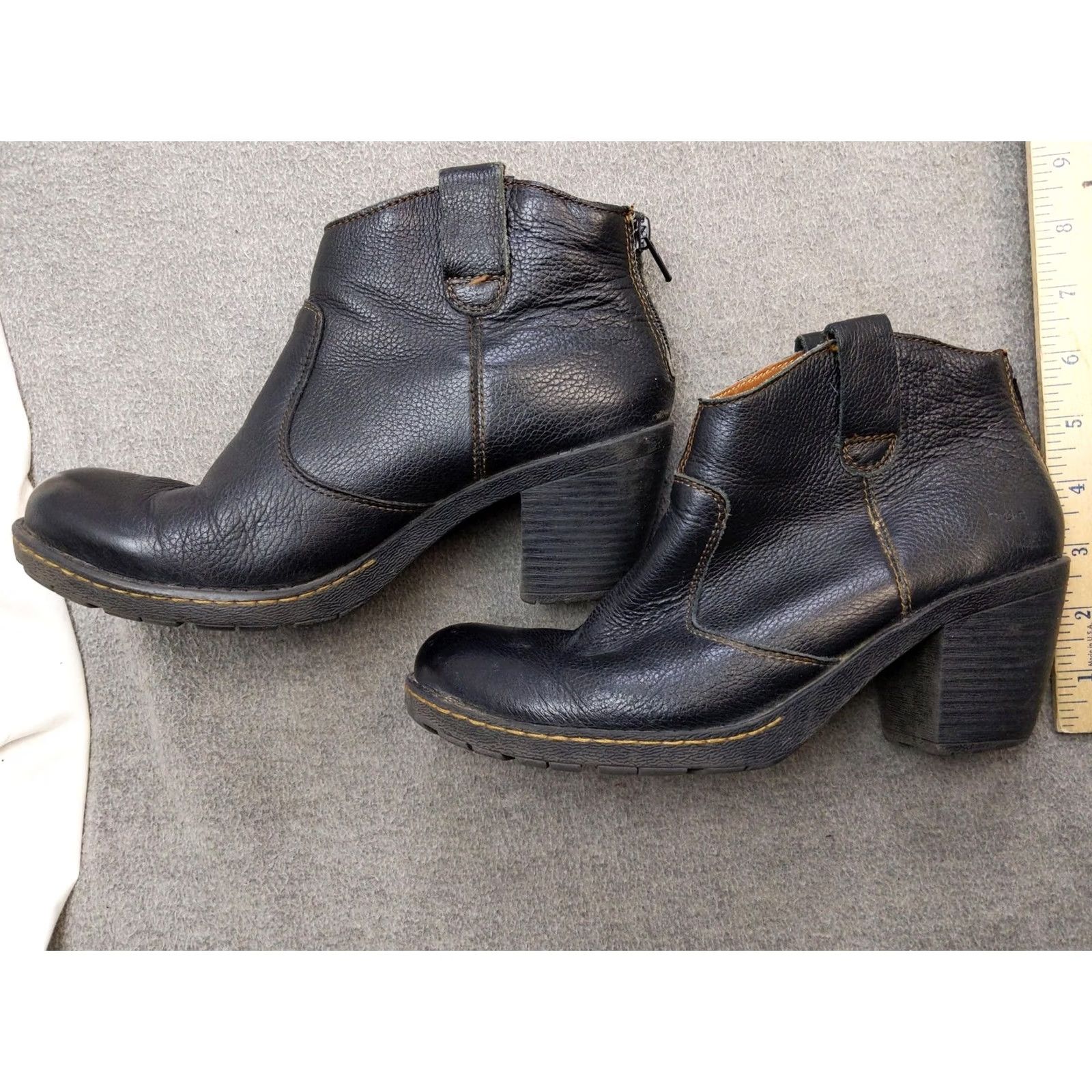 Vintage b.o.c Boots Womens 9 Black Leather Ankle Booties Back Zip Block Heel M/W Casual Modern Size US 9 / IT 39 - 2 Thumbnail