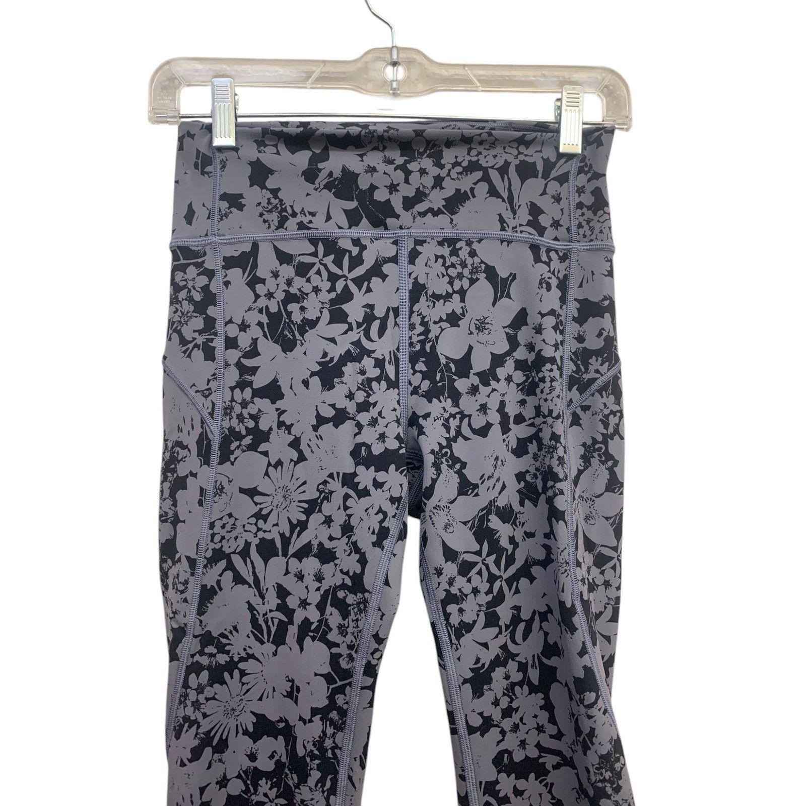 Lululemon Lululemon In Movement Crop *Everlux 19" Black SZ 6 Size 28" / US 6 / IT 42 - 5 Thumbnail