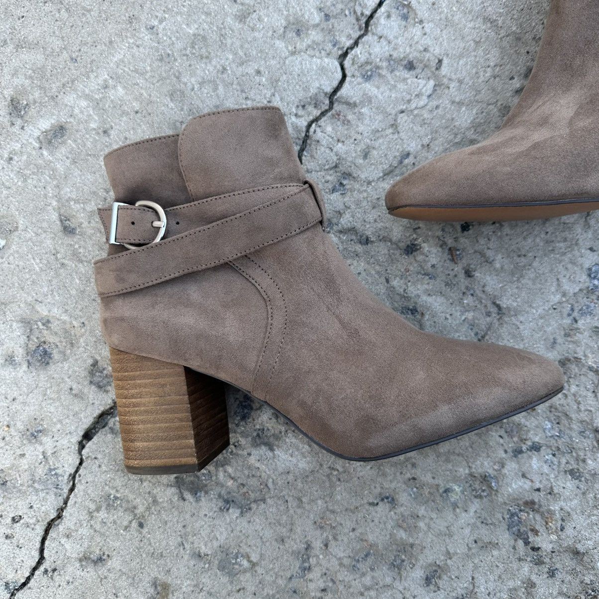 H&M Vintage Women’s Suede Heels Boots Shoes H&M Size 39 Size US 9 / IT 39 - 4 Thumbnail