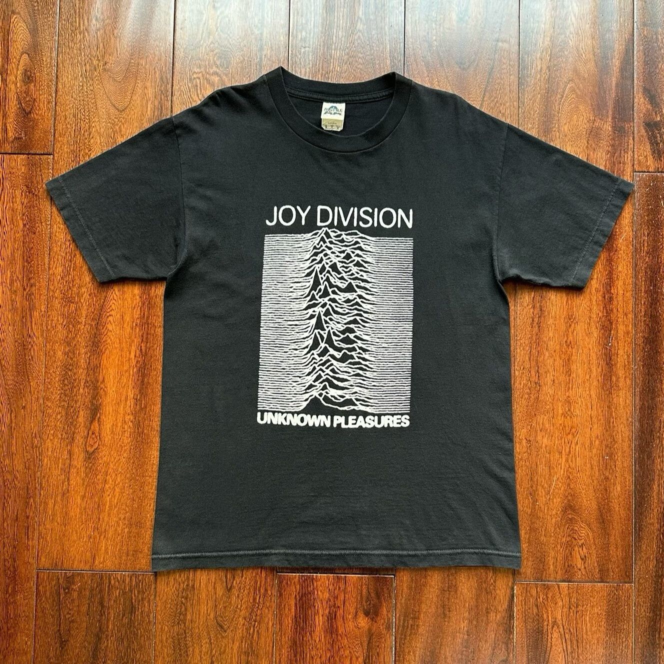 Vintage Vintage Joy Division Pulse Tee 00s Size US M / EU 48-50 / 2 - 1 Thumbnail
