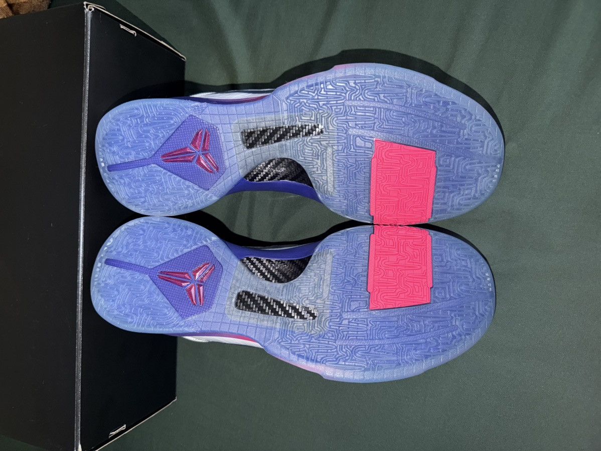 Nike Kobe 5 Kay Yow Size US 12.5 / EU 45-46 - 7 Thumbnail