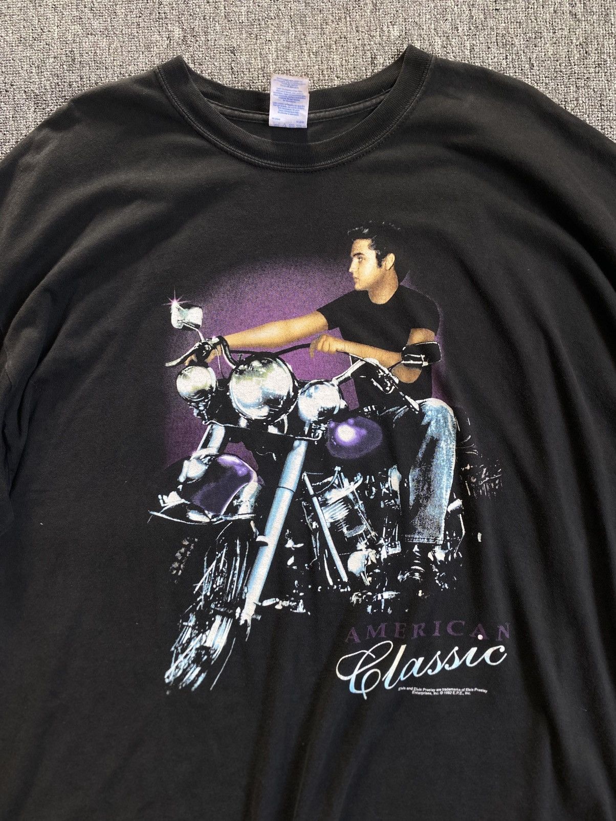 Gildan Band Tshirt Elvis Presley Photo Tee Size US XXL / EU 58 / 5 - 2 Thumbnail