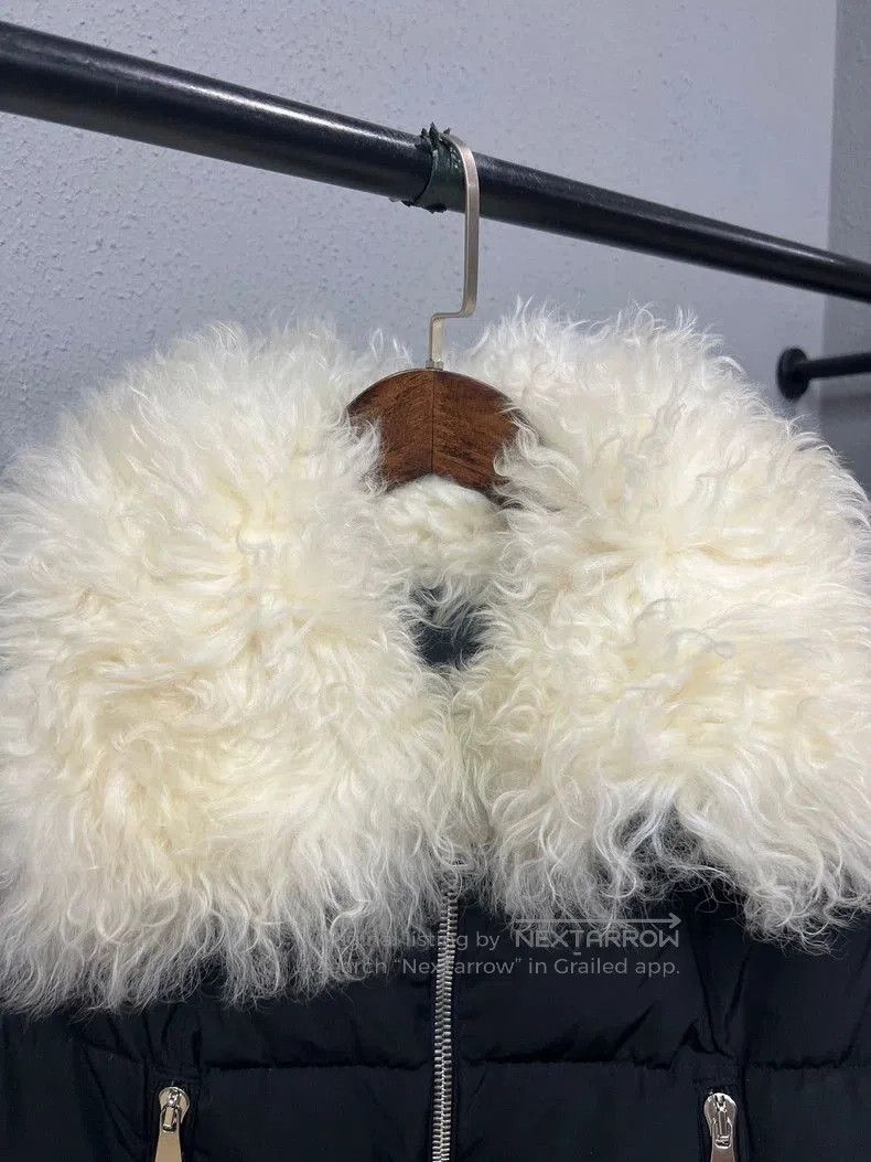 Moncler Moncler Fur Collar Down Jacket. Size US M / EU 48-50 / 2 - 3 Thumbnail