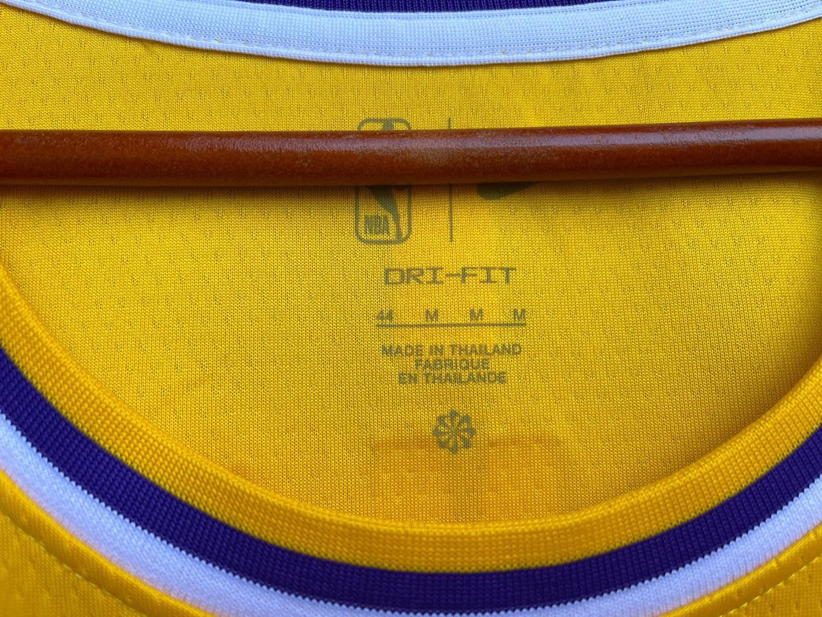 NBA Lebron James #6 Los Angeles LAKERS Jersey NBA SWINGMAN Nike Size US M / EU 48-50 / 2 - 5 Thumbnail