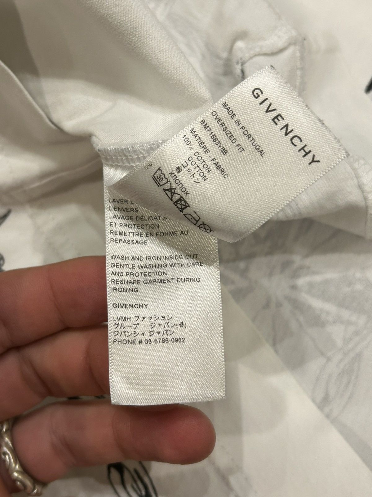 Givenchy Givenchy Tattoo Totem Tee Size US L / EU 52-54 / 3 - 5 Thumbnail