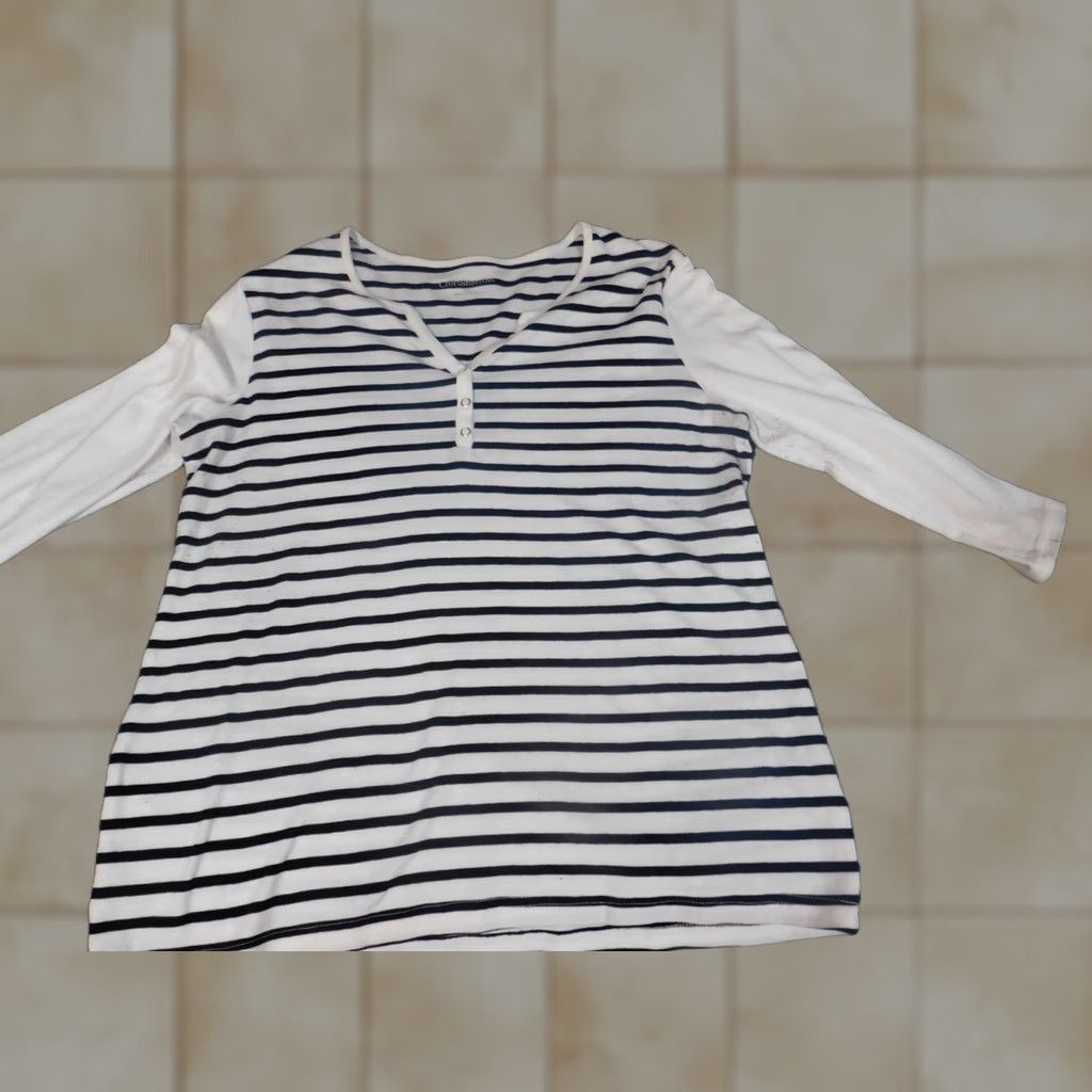 Croft & Barrow Croft & Barrow Womens Shirt XL White Crew Neck Pullover Cotton Polyester Rayon Striped Casual Size XL / US 12-14 / IT 48-50 - 1 Thumbnail
