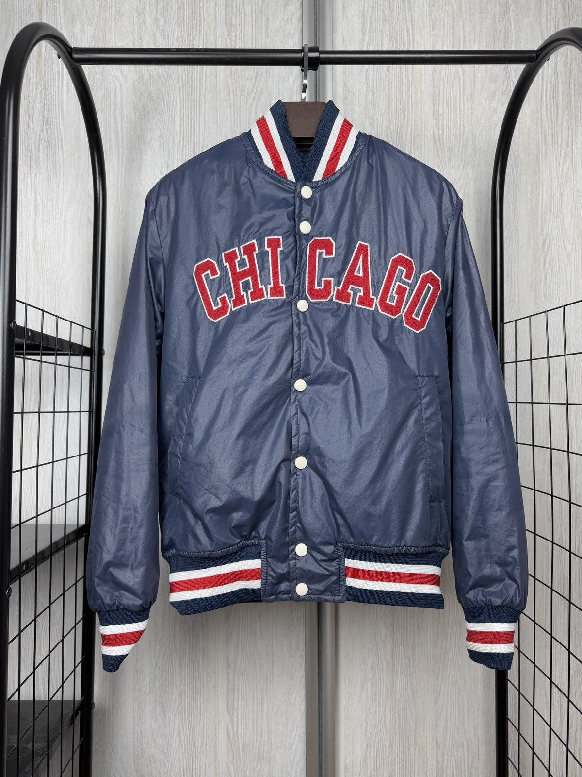 Vintage Chicago Bulls vintage nylon big logo bomber jacket Size US M / EU 48-50 / 2 - 1 Thumbnail