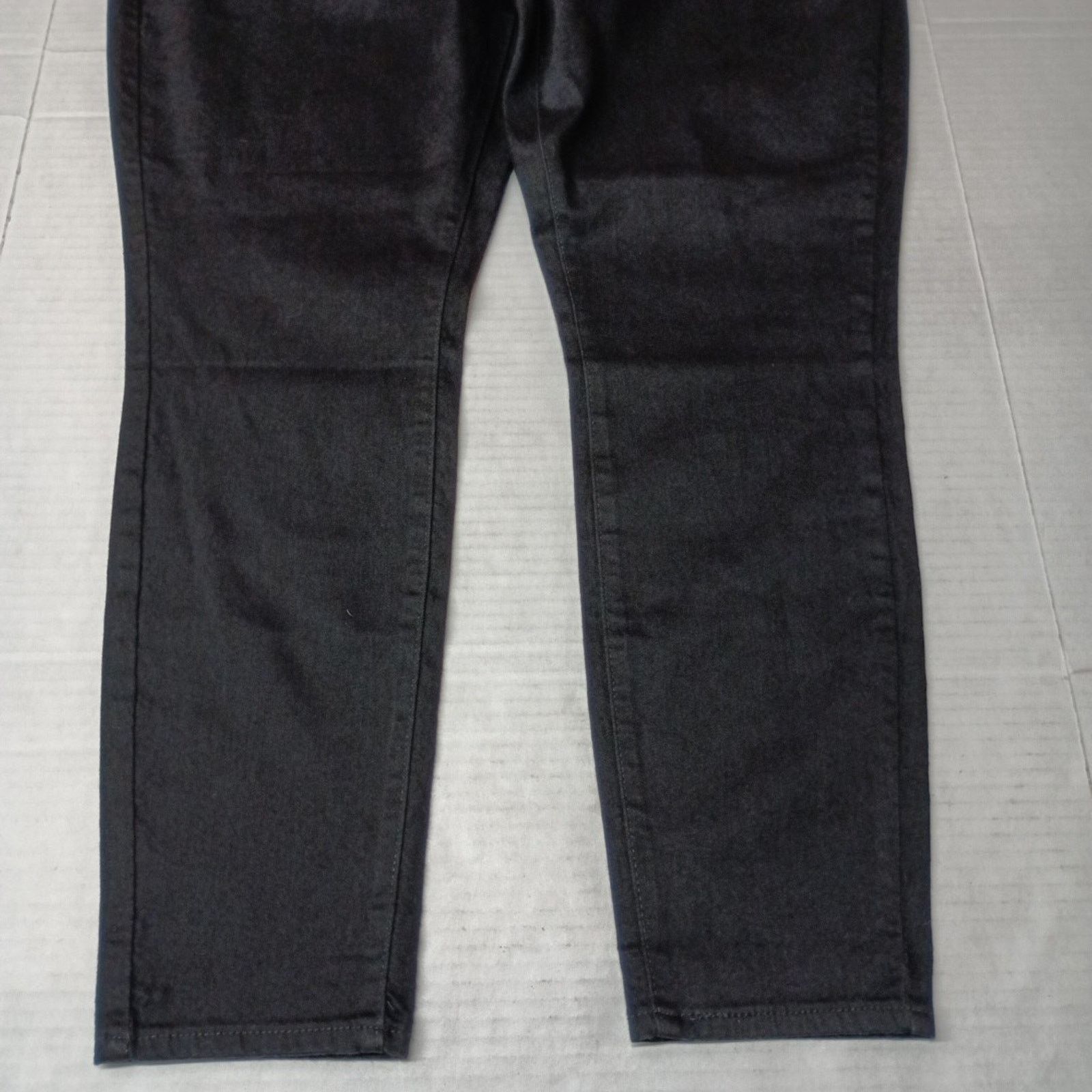 Levi's Levi High Rise Skinny Jeans Woman's Size 20M 35x30 Black Size 35" - 2 Thumbnail