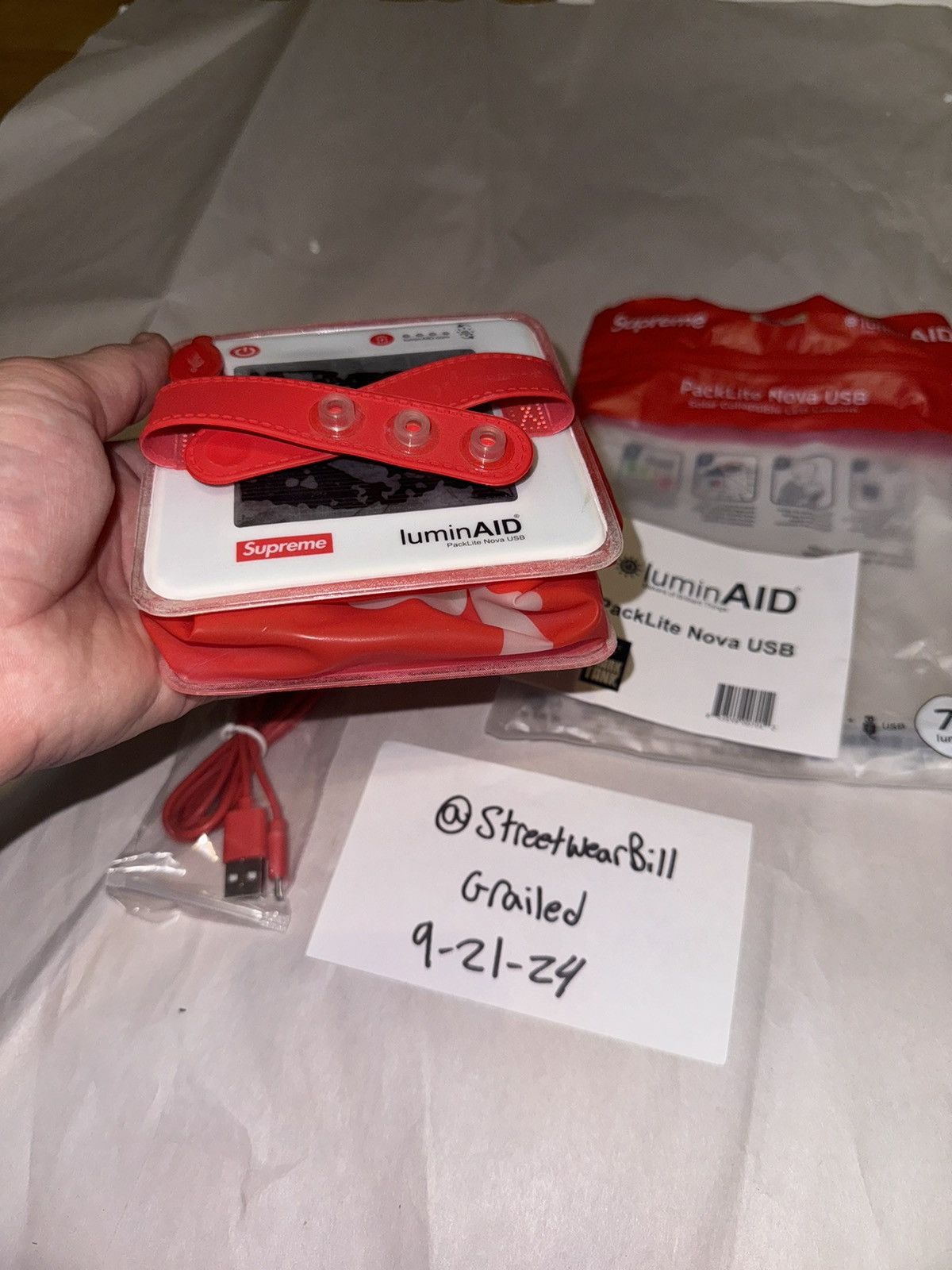 Supreme Supreme/luminAID Collapsible light Size ONE SIZE - 4 Thumbnail