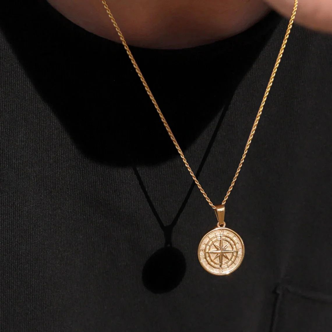 Designer × Jewelry Compass Necklace Size ONE SIZE - 1 Thumbnail