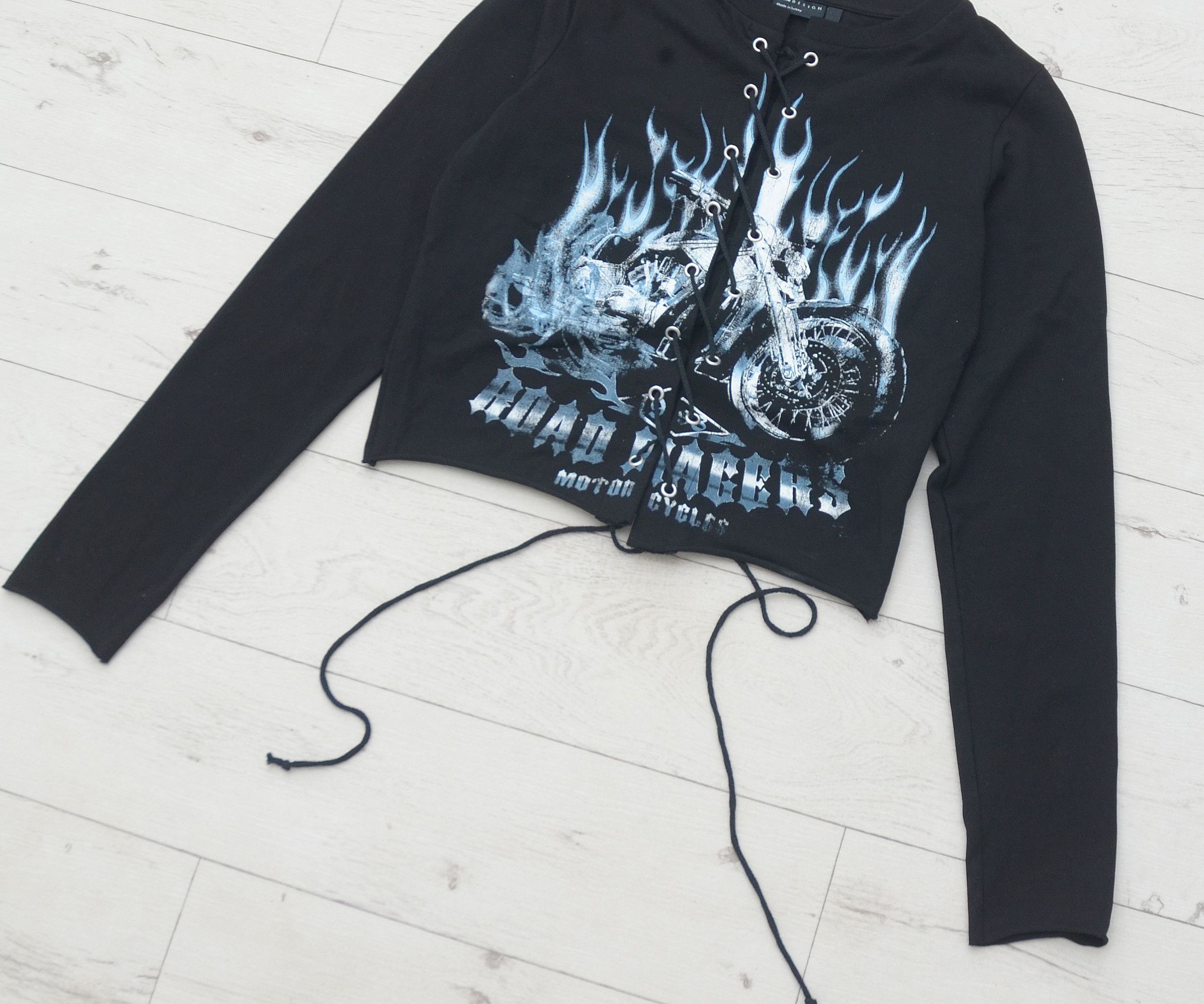 Asos × Vintage ASOS DESIGN Long sleeve top lace up and Rock Graphic Y2K Size US M / EU 48-50 / 2 - 6 Thumbnail