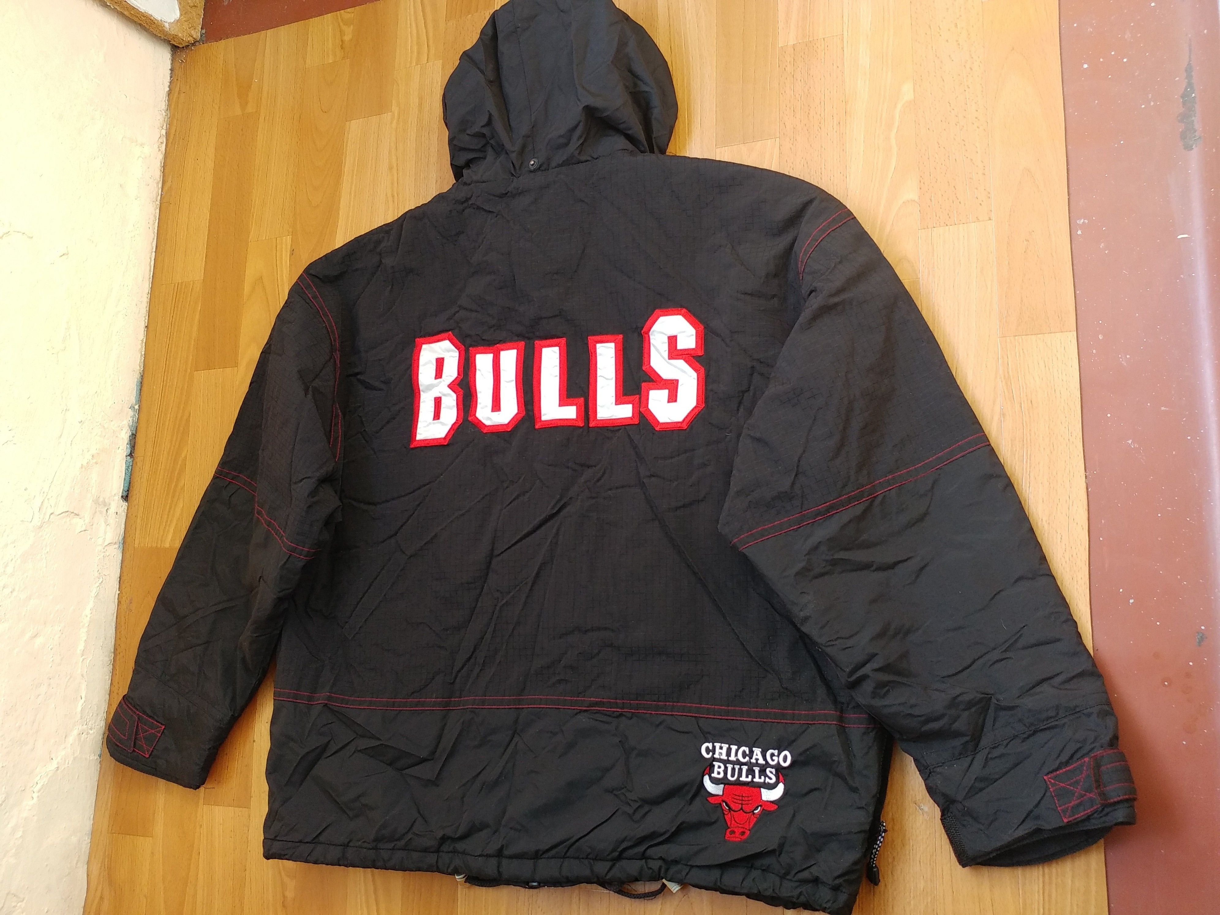 Champion NBA Chicago Bulls jacket, Champion basketball vintage 90s XL Size US XL / EU 56 / 4 - 4 Thumbnail