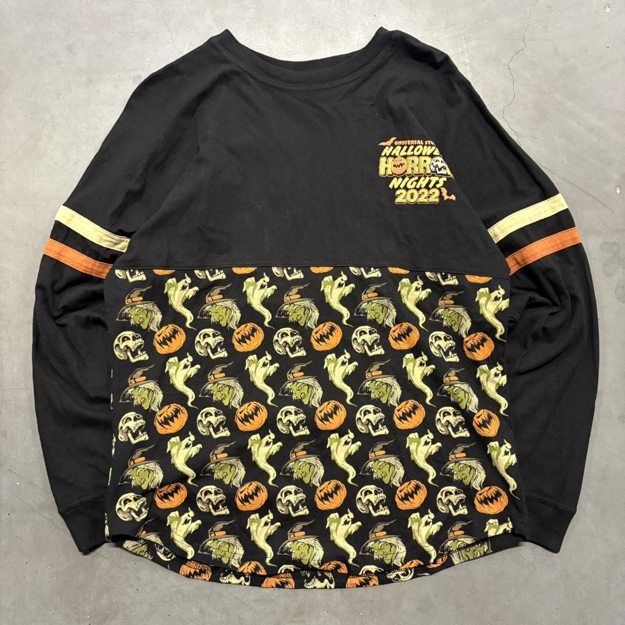 Vintage Crazy Vintage Y2K/2000s Universal Studios Halloween Horror Nights 2022 Ghost Skull Witch Spirit Jersey! Size US S / EU 44-46 / 1 - 1 Thumbnail