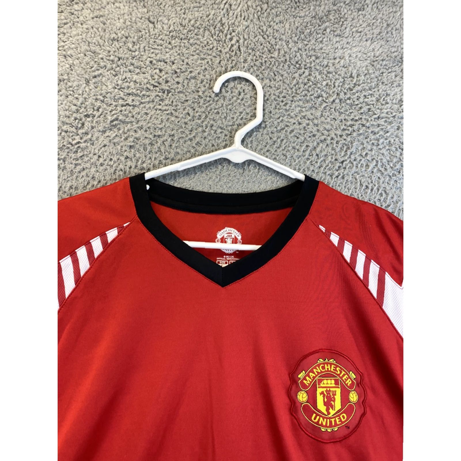 Vintage Manchester United Official red white football shirt - size L / 93-56 Size US L / EU 52-54 / 3 - 4 Thumbnail