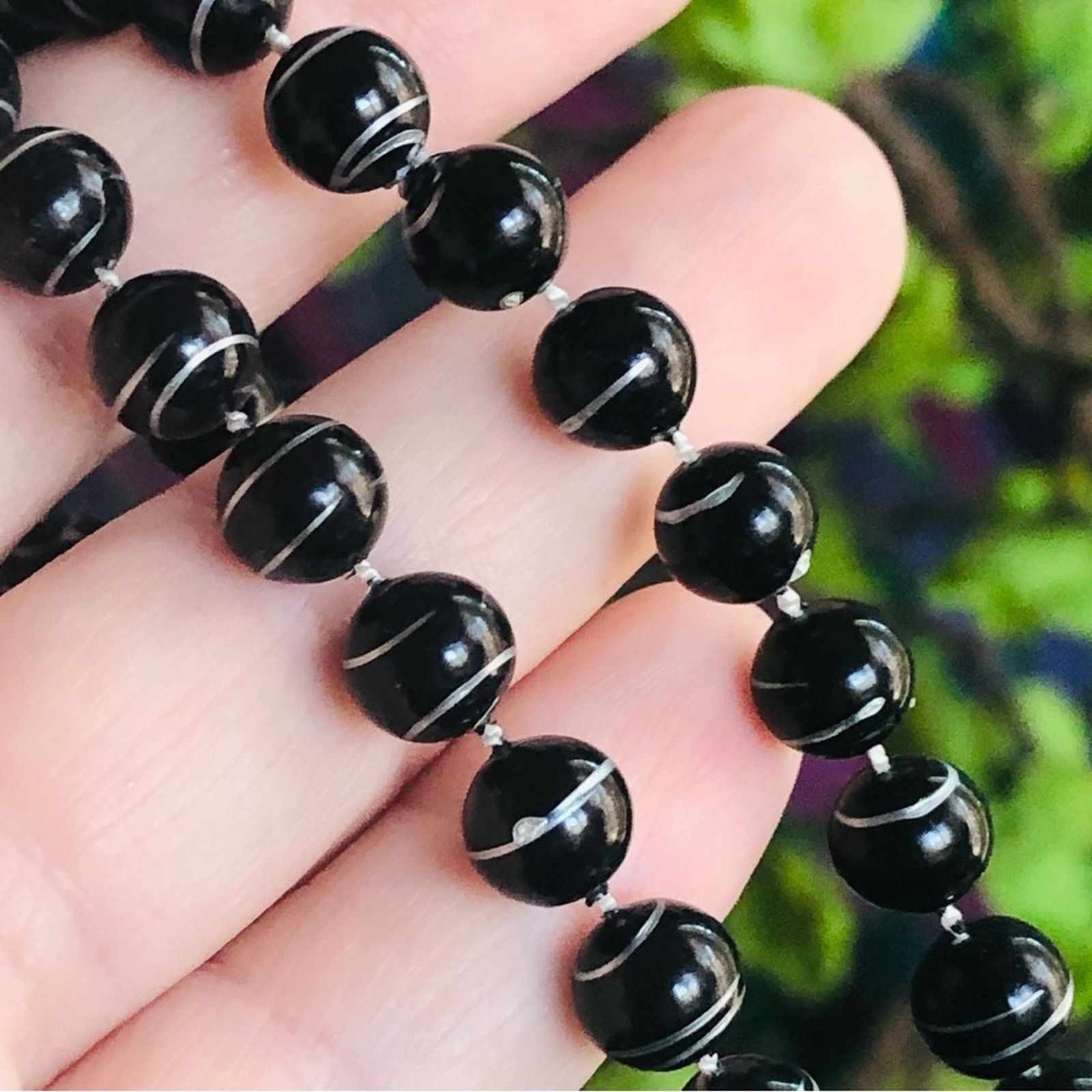 Vintage Vintage 80s black with silver metallic painted bead necklace Size ONE SIZE - 2 Thumbnail