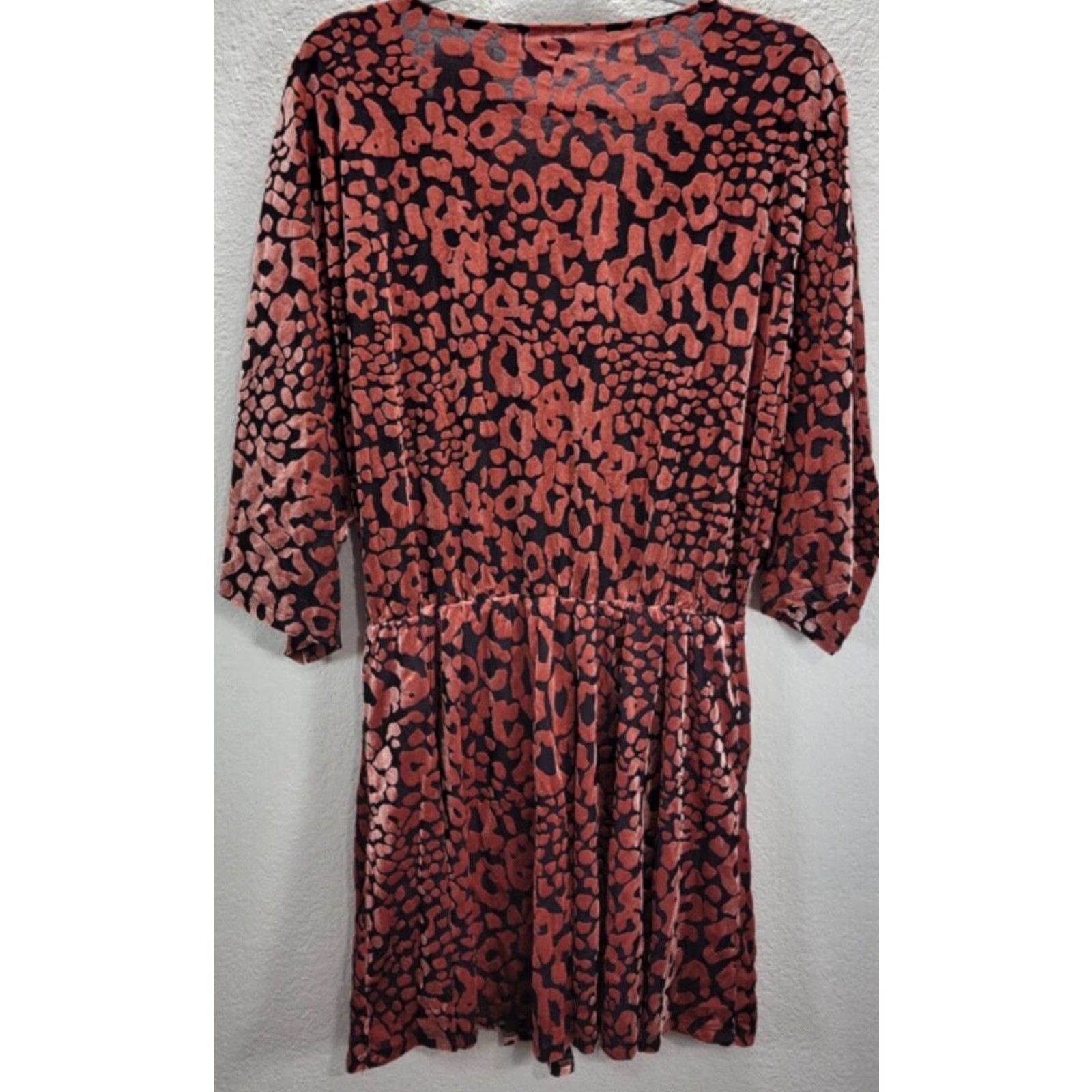 BuddyLove Buddy Love Womens Whitney Velvet Feline Dress Sz M Pink Elastic Waist New Size M / US 6-8 / IT 42-44 - 3 Thumbnail
