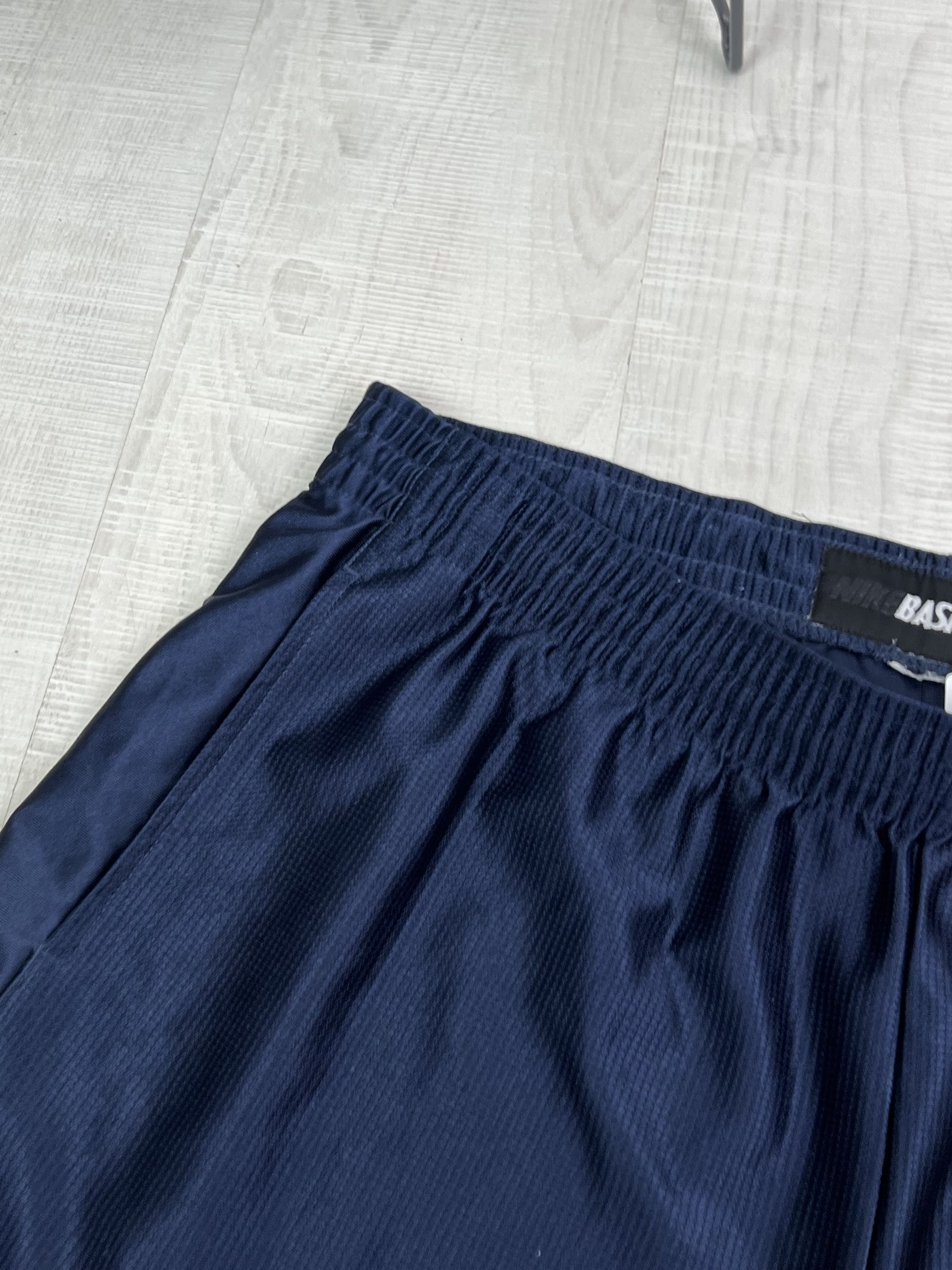 Nike × Vintage Nike Basketball vintage shorts Size US 38 / EU 54 - 3 Thumbnail