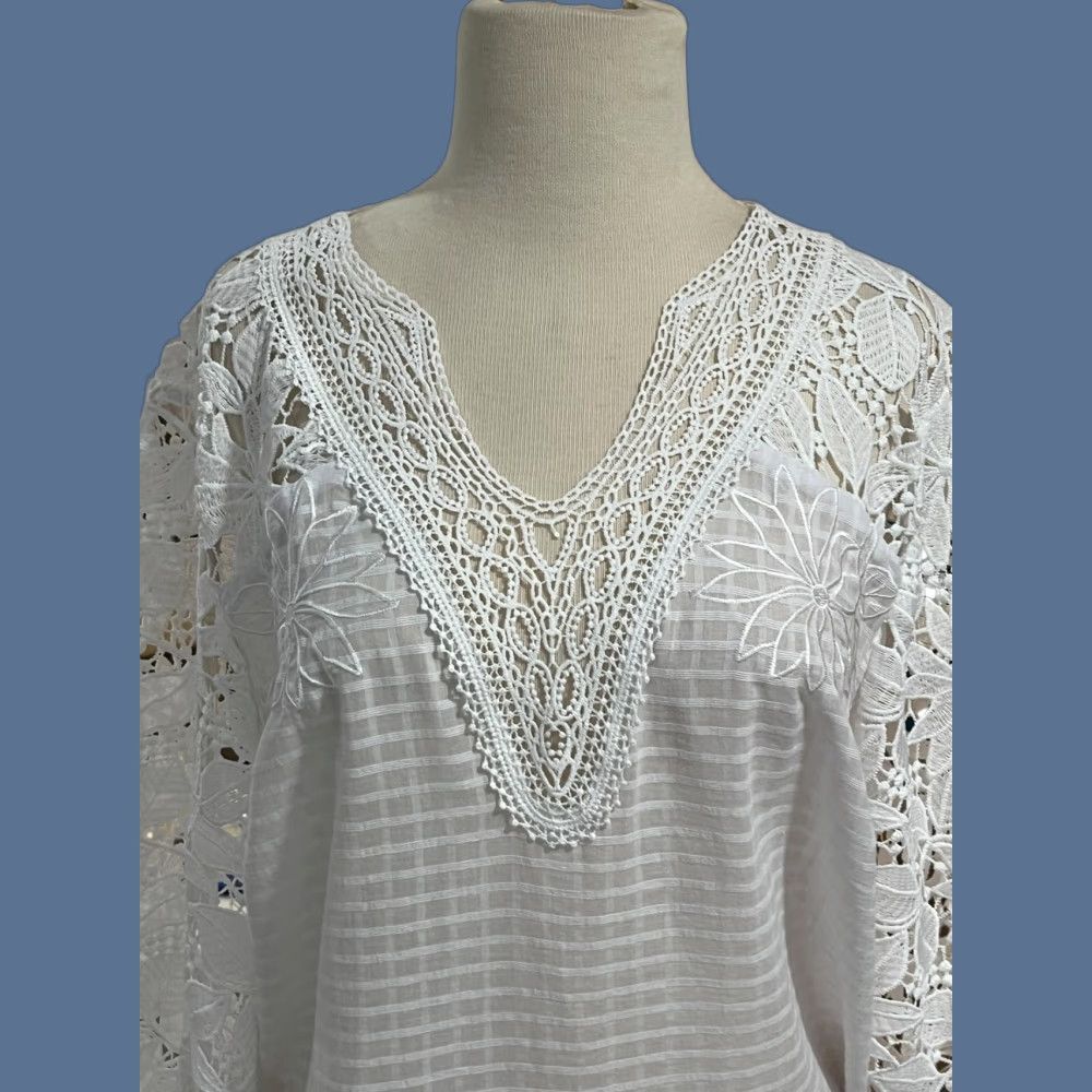 Vintage Chicos Blouse Floral Lace Sleeve Ivory NWT Size L Womens Size L / US 10 / IT 46 - 1 Thumbnail