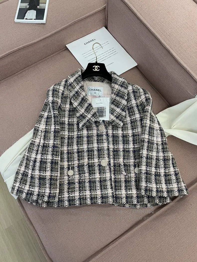 Chanel Chanel Tweed plaid coat Size S / US 4 / IT 40 - 1 Thumbnail