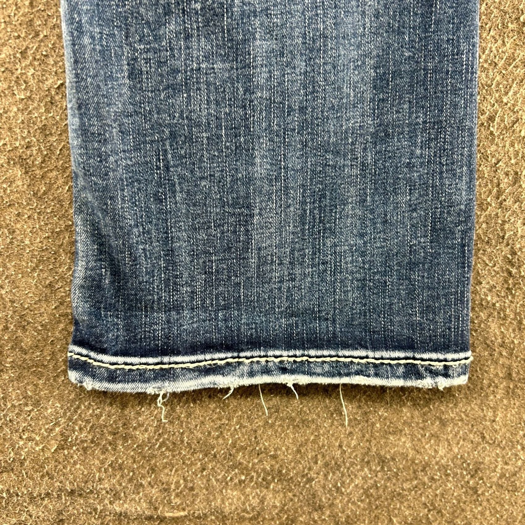 Miss Me Miss Me Jeans Womens 26 Blue Mid Rise Bootcut Medium Wash Bling Rhinestone Sequin Embroidered Buffalo Rock Western Jeans Size 26" / US 2 / IT 38 - 5 Thumbnail