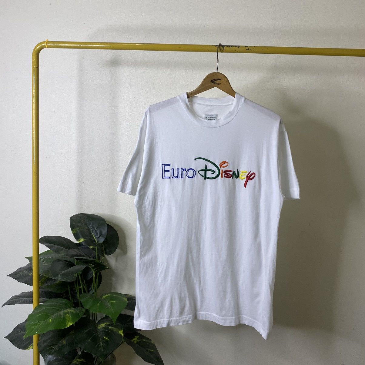 United Colors Of Benetton United Colors Of Benetton x Euro Disney Embroidery Spell Out Size US M / EU 48-50 / 2 - 1 Thumbnail